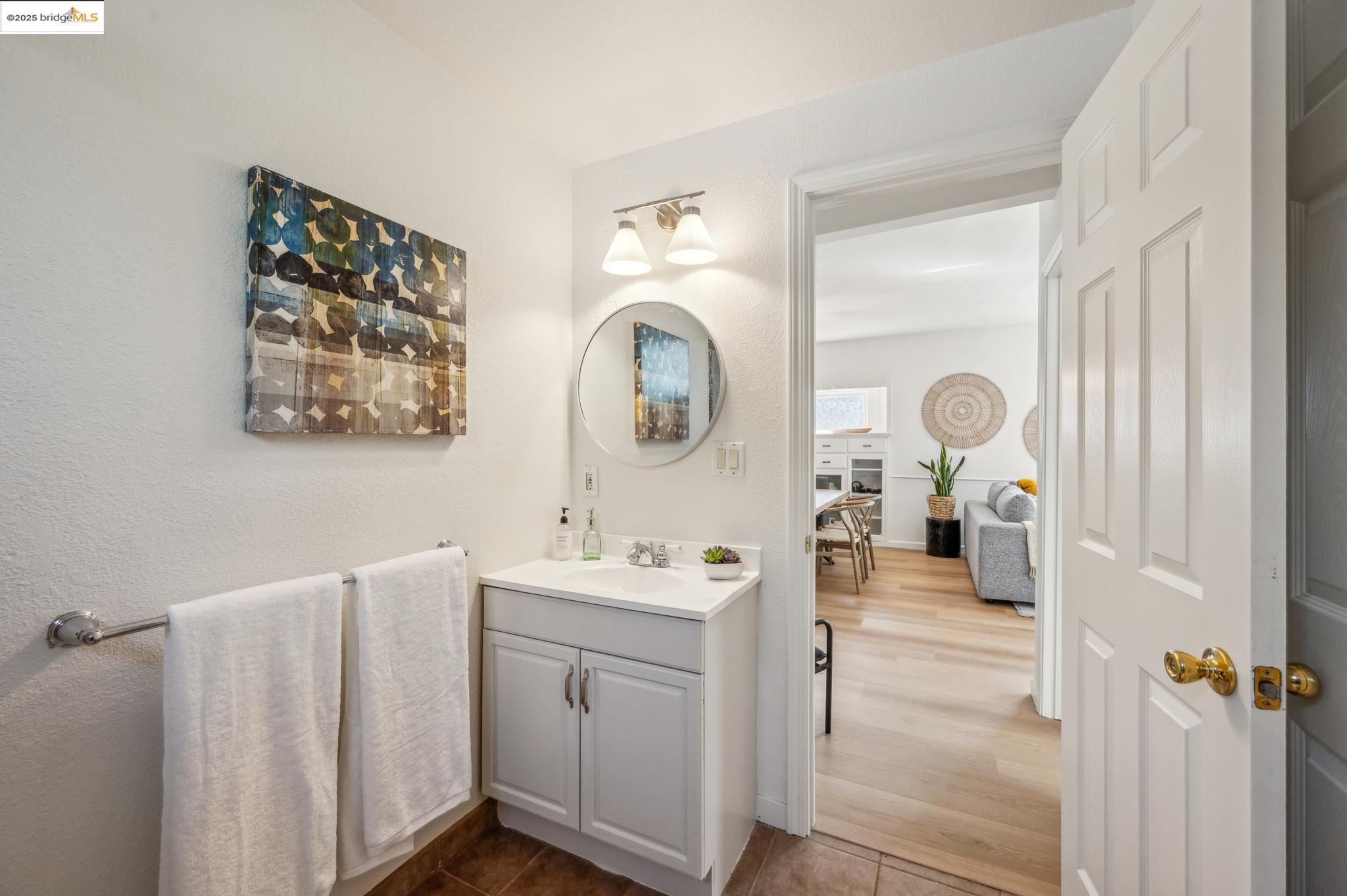 Detail Gallery Image 35 of 54 For 2122 42nd Ave, Oakland,  CA 94601 - 4 Beds | 2 Baths
