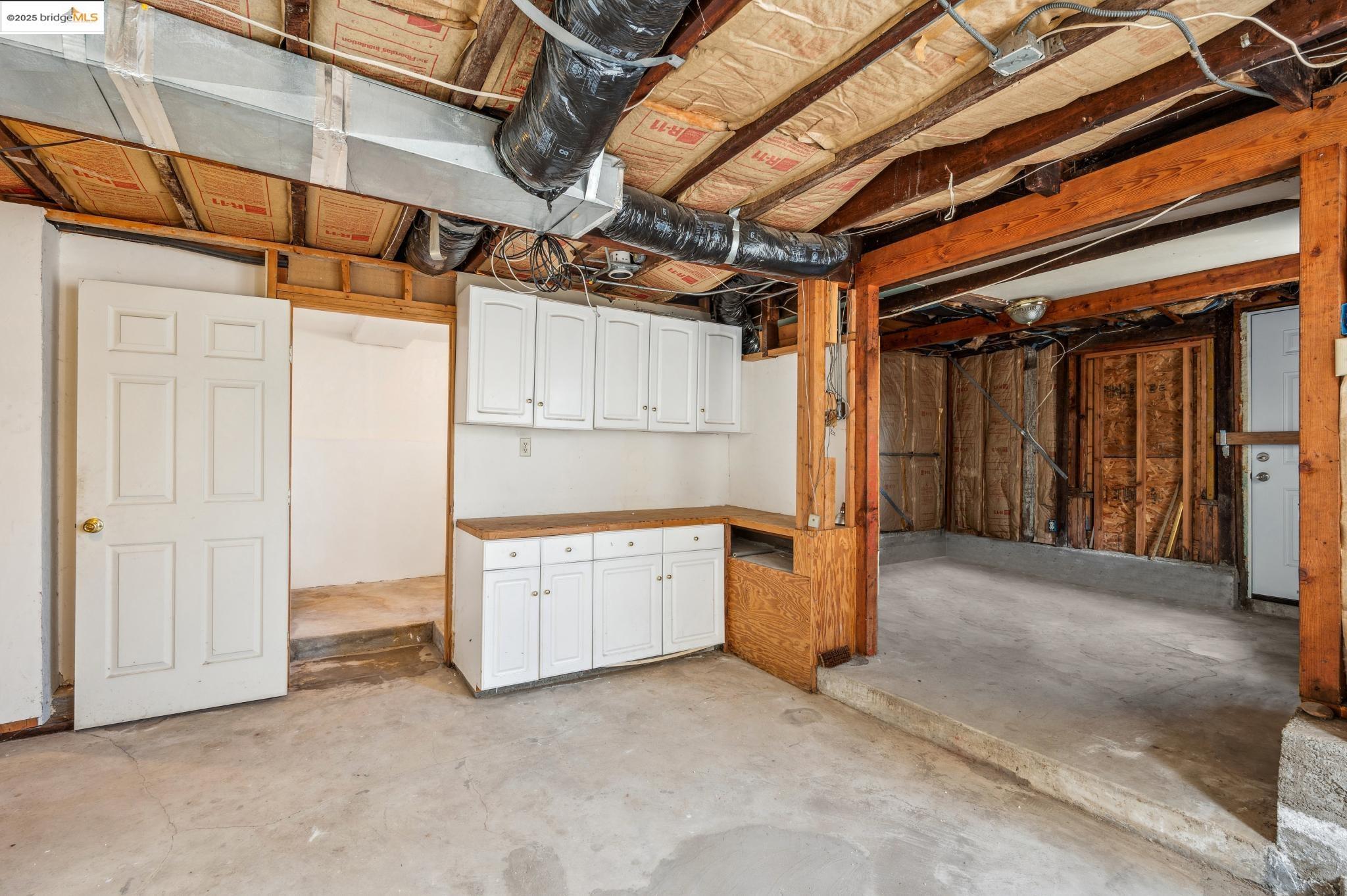 Detail Gallery Image 40 of 54 For 2122 42nd Ave, Oakland,  CA 94601 - 4 Beds | 2 Baths