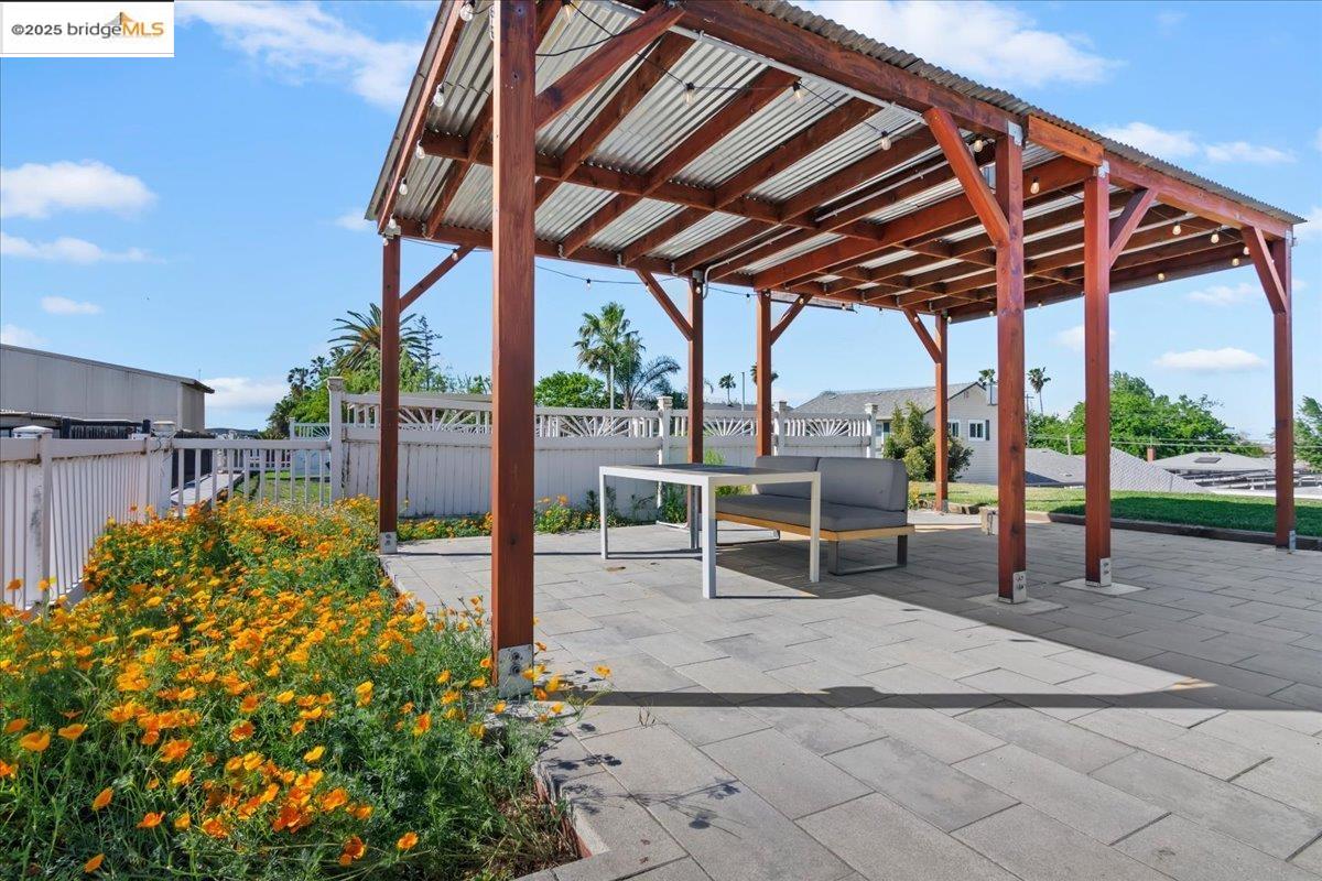 Detail Gallery Image 2 of 18 For 5218 Sandmound Blvd, Oakley,  CA 94561 - – Beds | – Baths