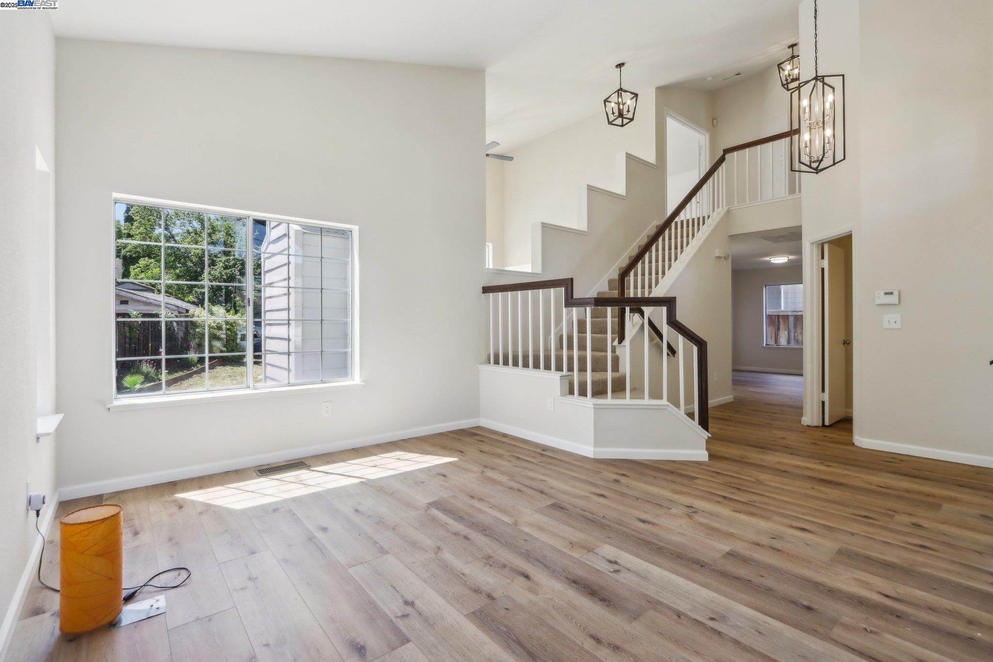 Detail Gallery Image 17 of 46 For 2164 Rain Drop Cir, Pittsburg,  CA 94565 - 3 Beds | 2/1 Baths