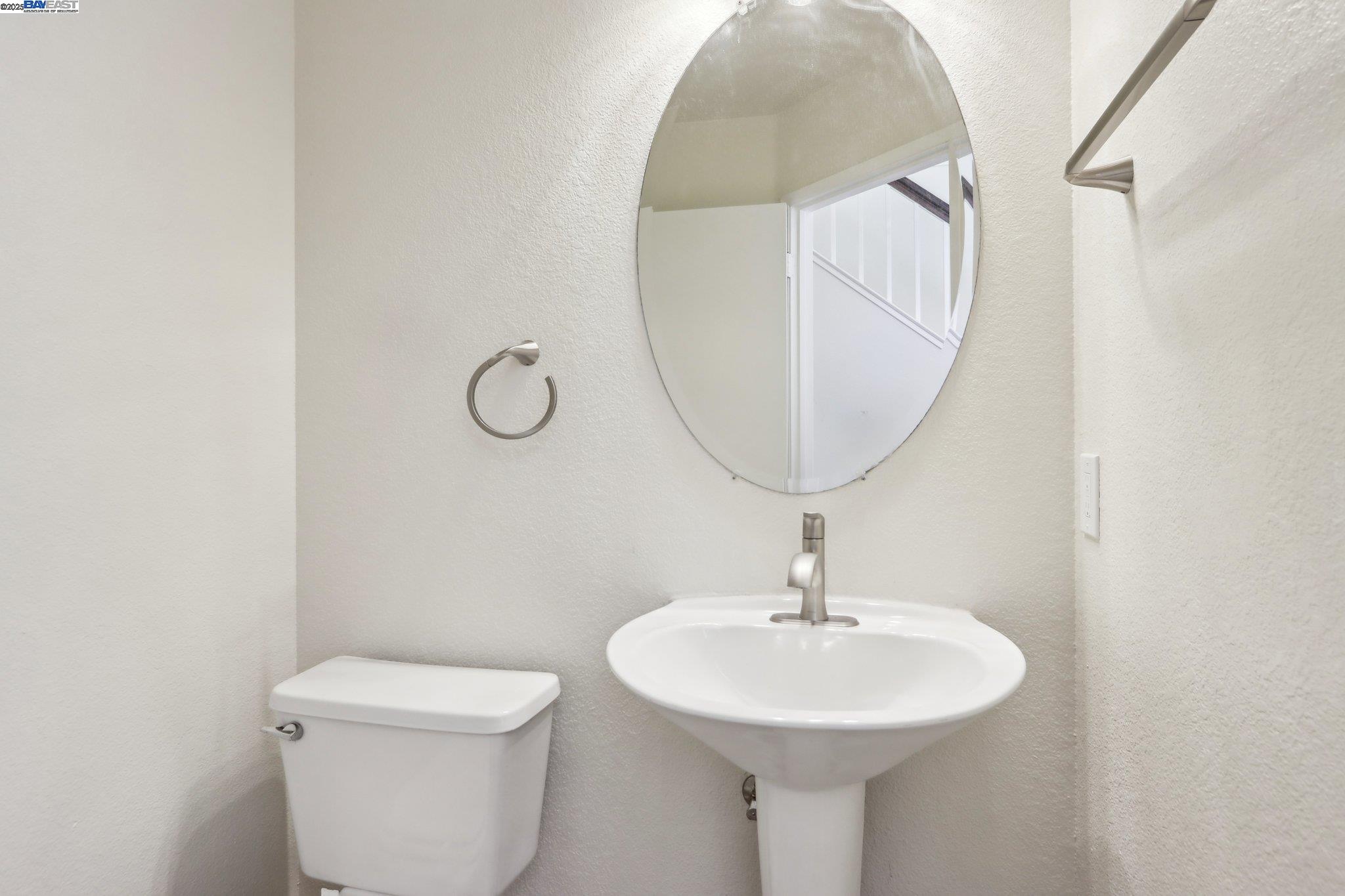 Detail Gallery Image 19 of 46 For 2164 Rain Drop Cir, Pittsburg,  CA 94565 - 3 Beds | 2/1 Baths
