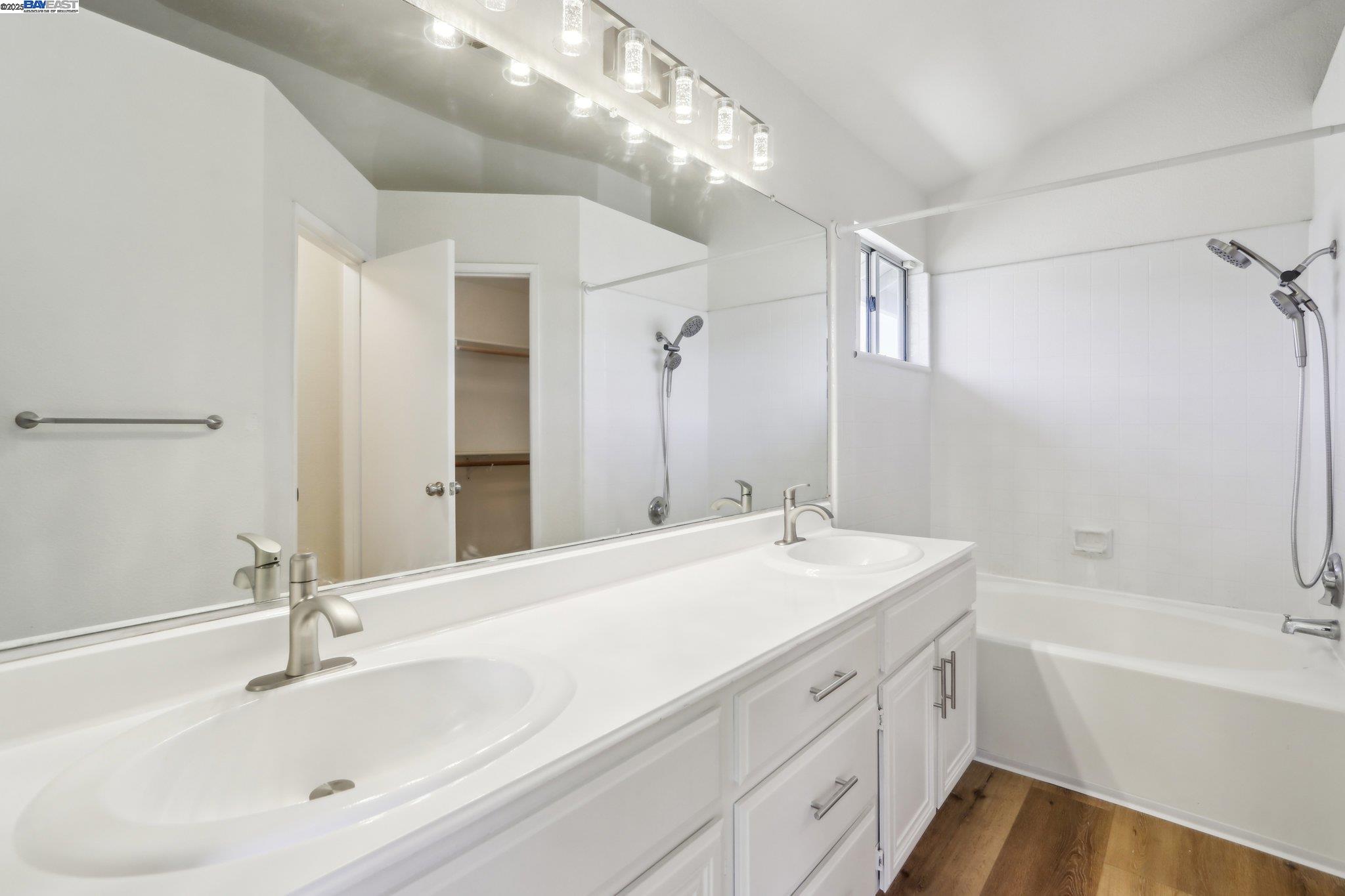 Detail Gallery Image 31 of 46 For 2164 Rain Drop Cir, Pittsburg,  CA 94565 - 3 Beds | 2/1 Baths