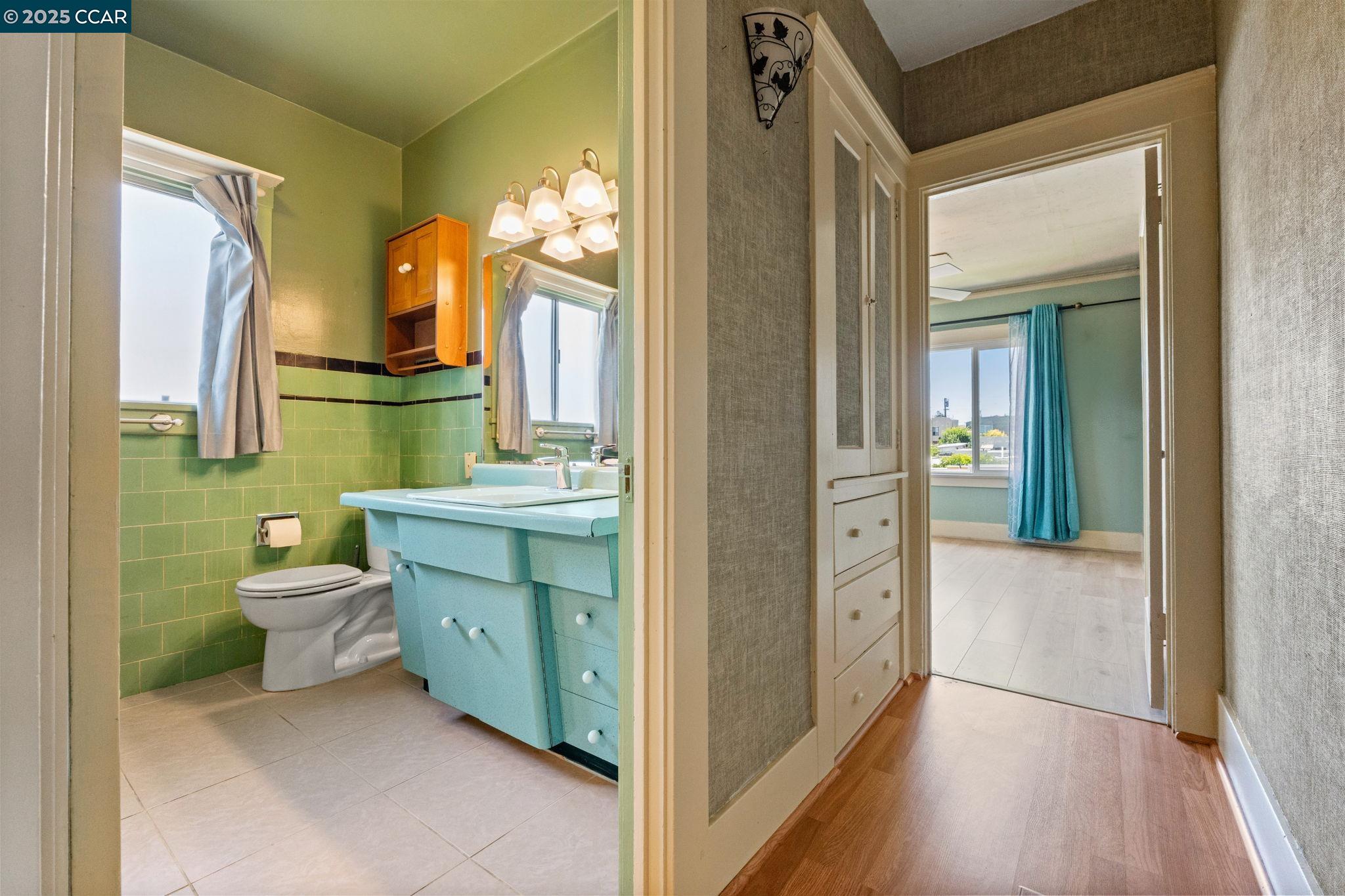 Detail Gallery Image 20 of 36 For 3280 Pleitner Ave, Oakland,  CA 94602 - 2 Beds | 1 Baths
