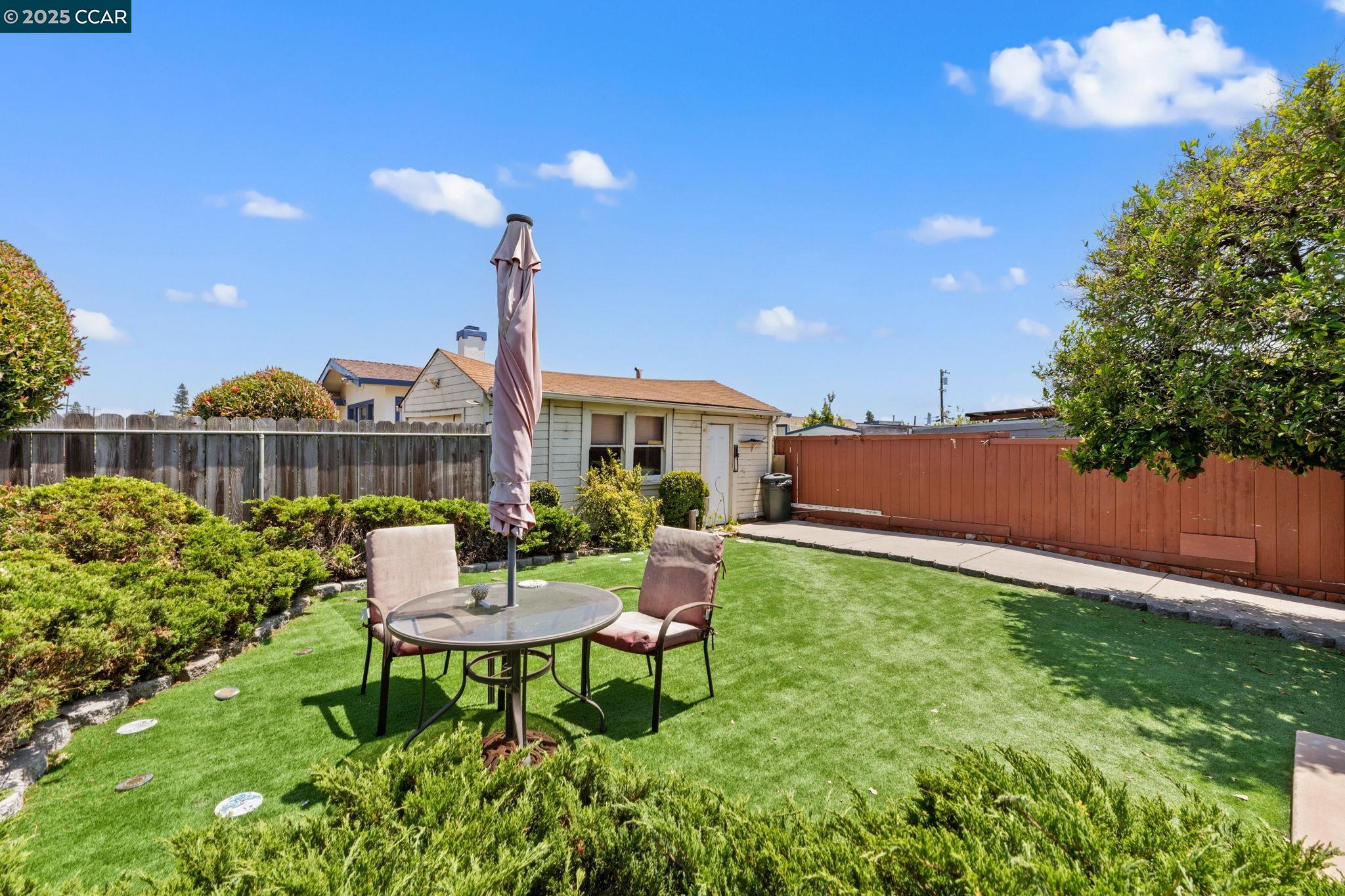 Detail Gallery Image 26 of 36 For 3280 Pleitner Ave, Oakland,  CA 94602 - 2 Beds | 1 Baths