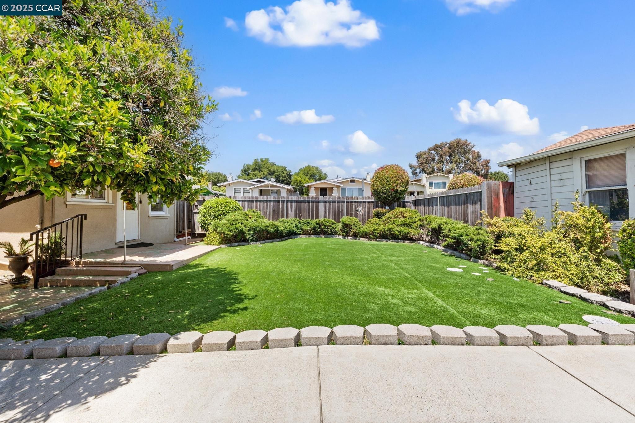 Detail Gallery Image 32 of 36 For 3280 Pleitner Ave, Oakland,  CA 94602 - 2 Beds | 1 Baths