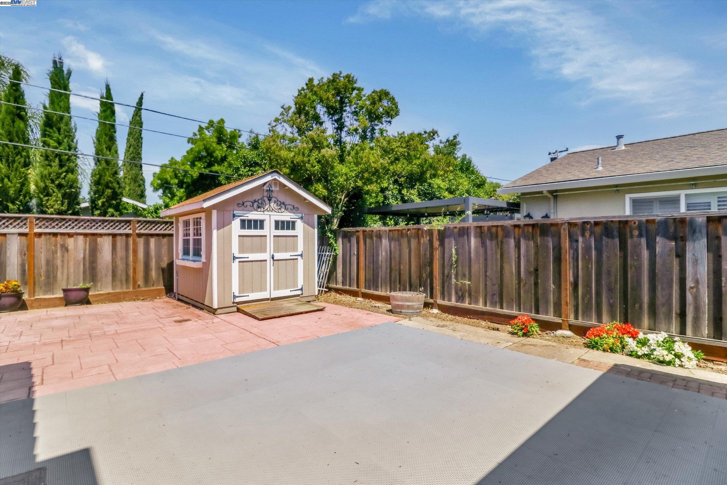 Detail Gallery Image 17 of 21 For 1691 Woodcrest Dr, Concord,  CA 94521 - 4 Beds | 2 Baths