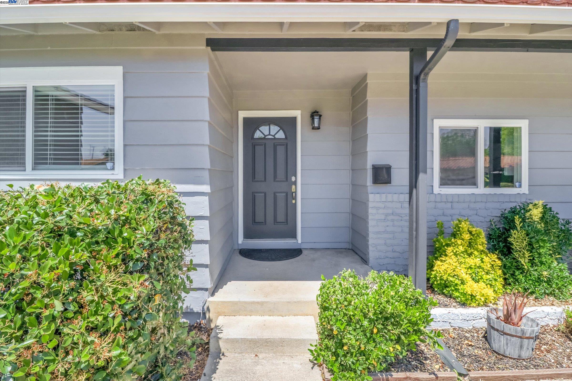 Detail Gallery Image 21 of 21 For 1691 Woodcrest Dr, Concord,  CA 94521 - 4 Beds | 2 Baths