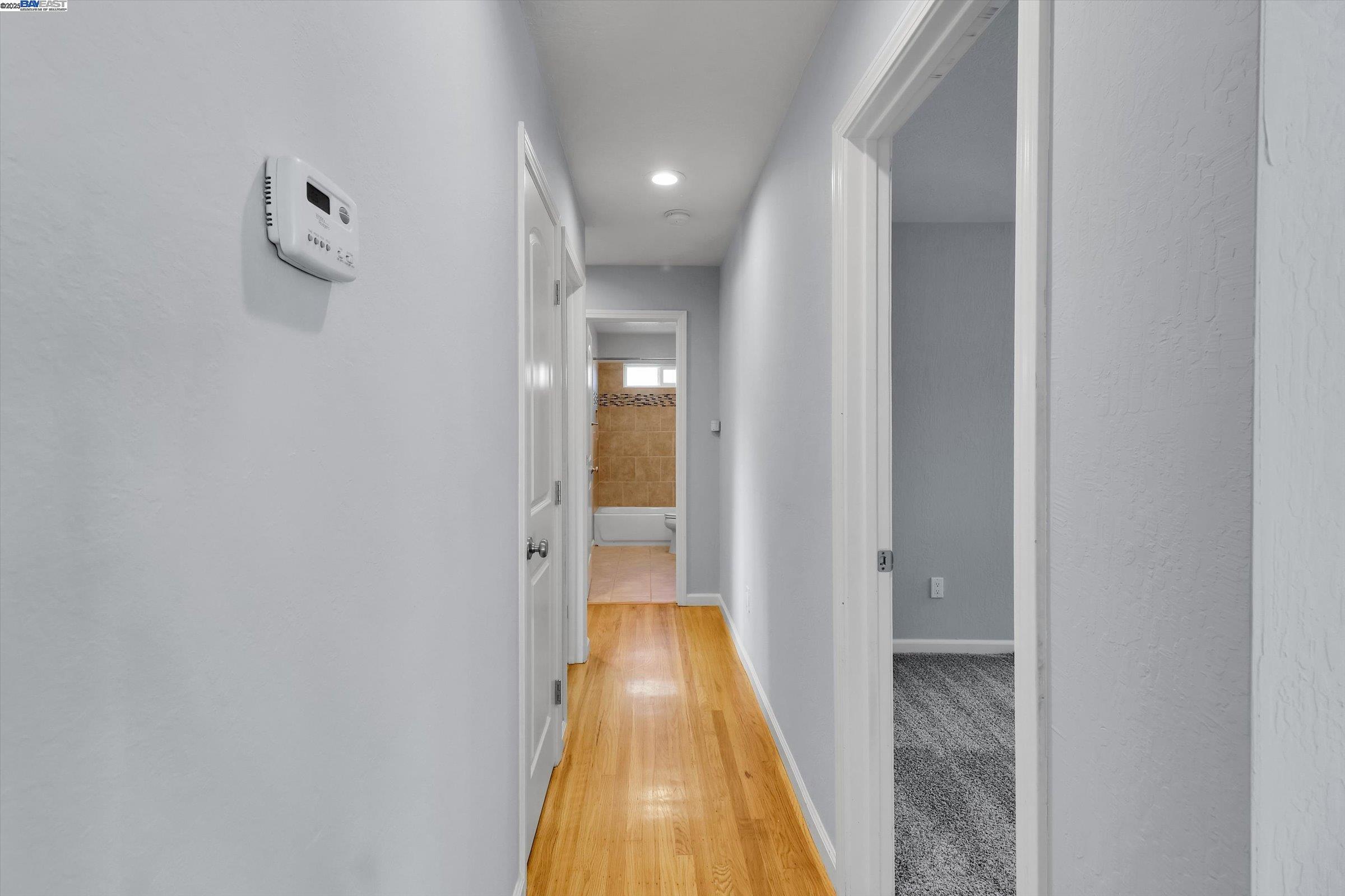 Detail Gallery Image 6 of 21 For 1691 Woodcrest Dr, Concord,  CA 94521 - 4 Beds | 2 Baths