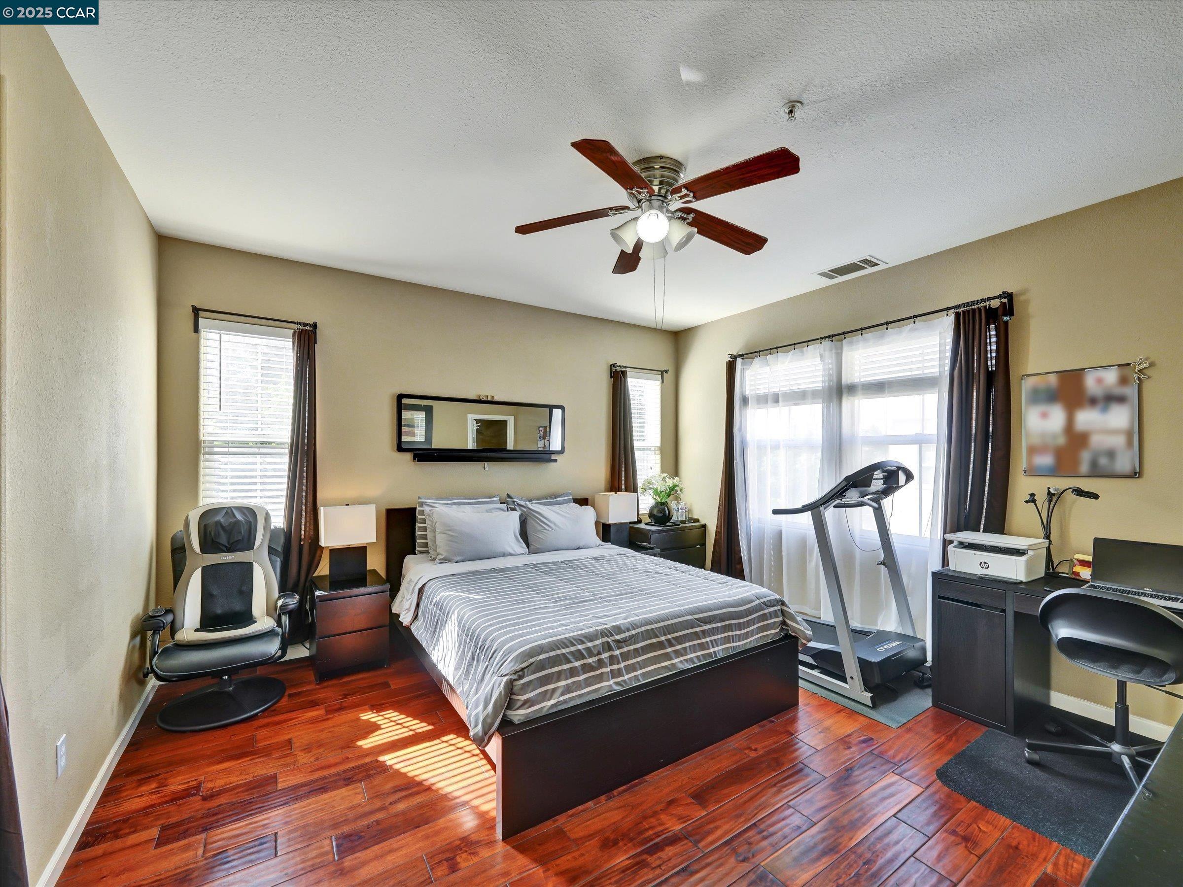 Detail Gallery Image 13 of 41 For 750 Summer Ln, Richmond,  CA 94806 - 3 Beds | 2/1 Baths