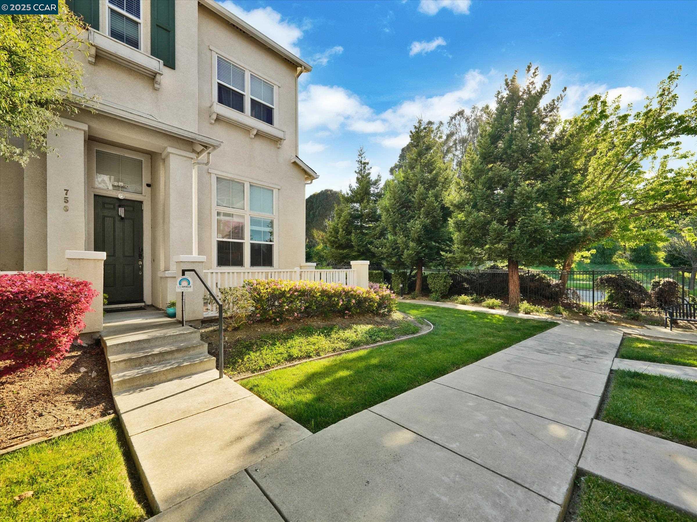 Detail Gallery Image 36 of 41 For 750 Summer Ln, Richmond,  CA 94806 - 3 Beds | 2/1 Baths