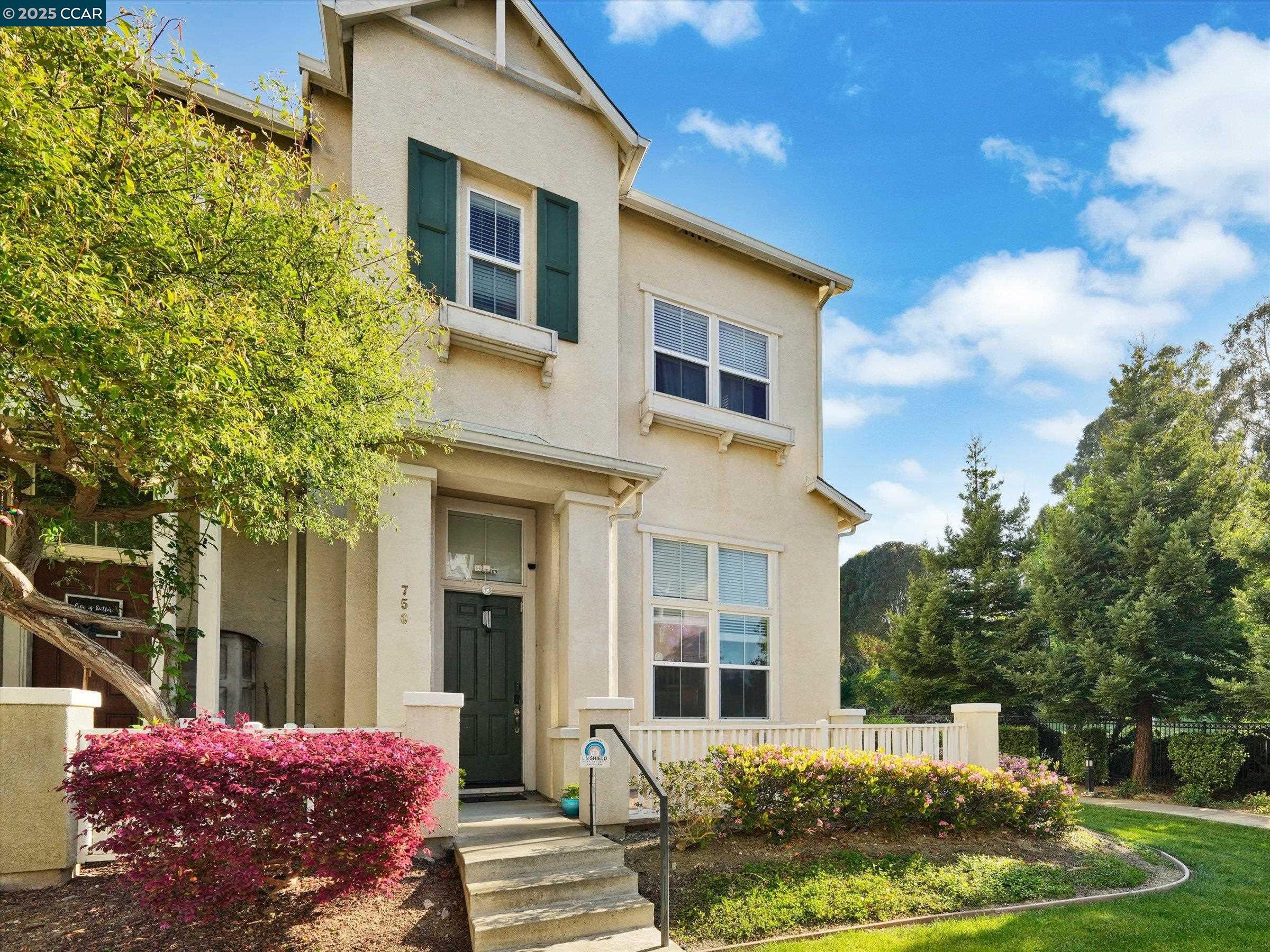 Detail Gallery Image 37 of 41 For 750 Summer Ln, Richmond,  CA 94806 - 3 Beds | 2/1 Baths