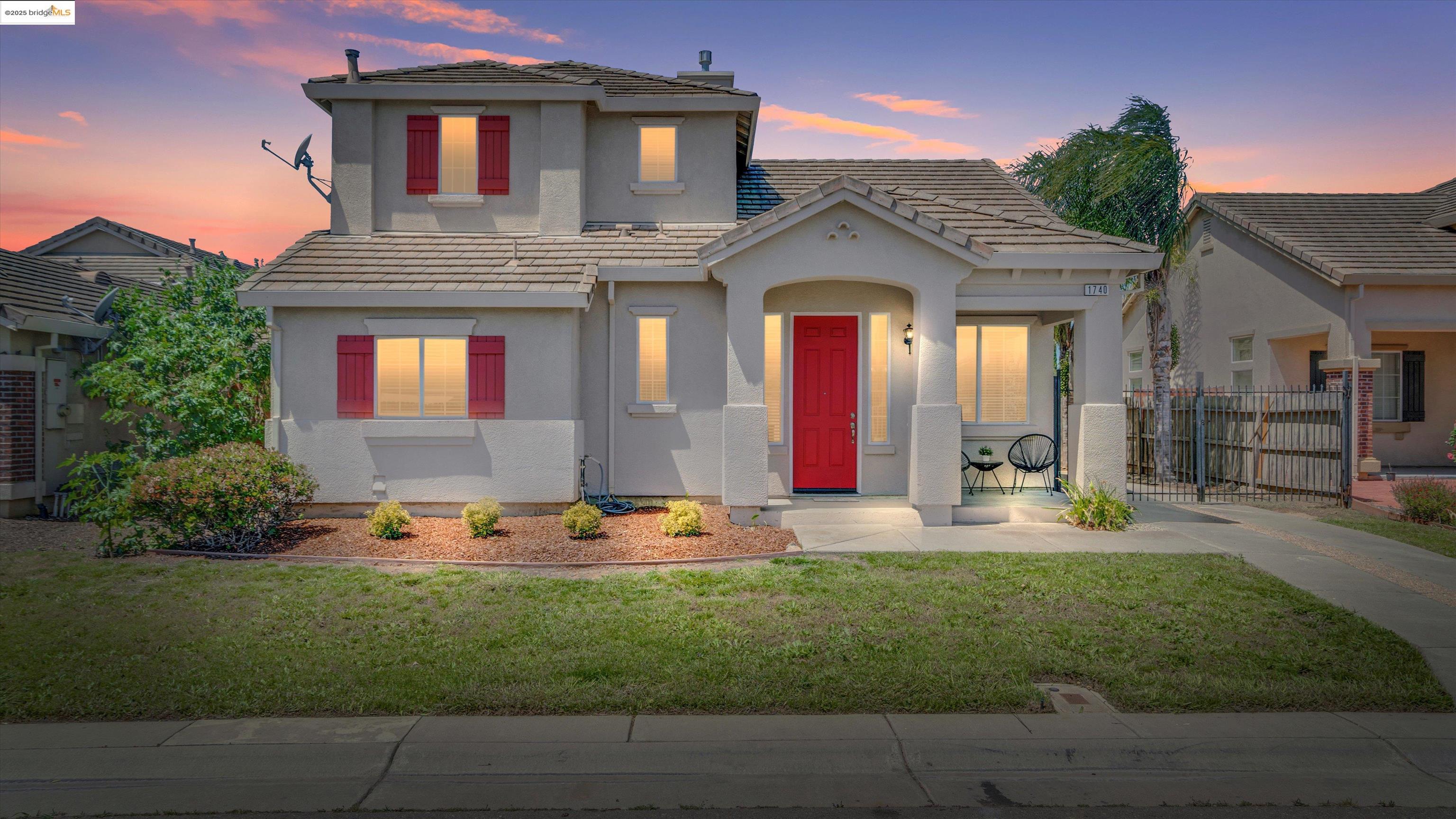 Detail Gallery Image 2 of 44 For 1740 Newark Ln, Suisun City,  CA 94585 - 3 Beds | 2/1 Baths