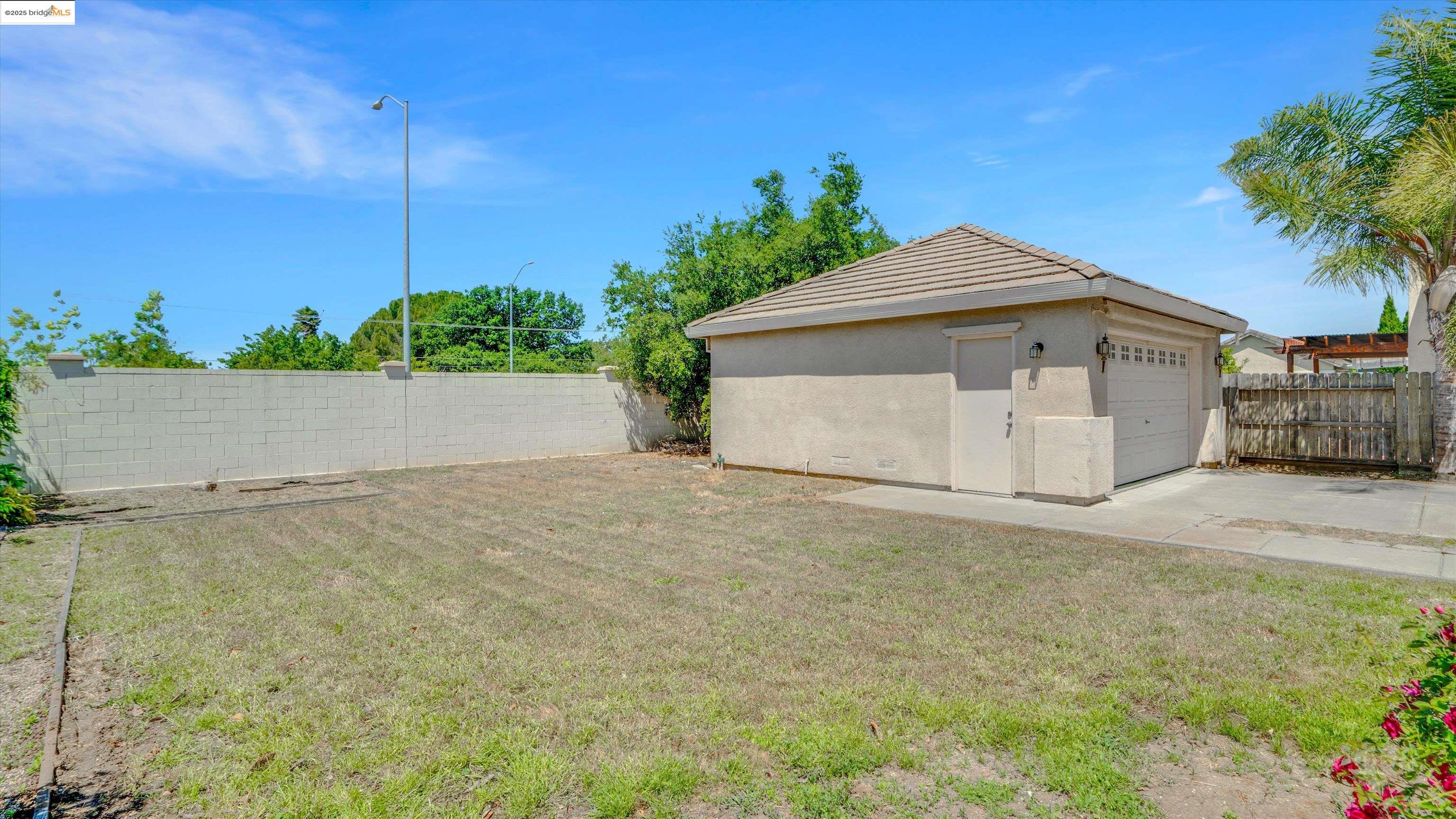Detail Gallery Image 41 of 44 For 1740 Newark Ln, Suisun City,  CA 94585 - 3 Beds | 2/1 Baths