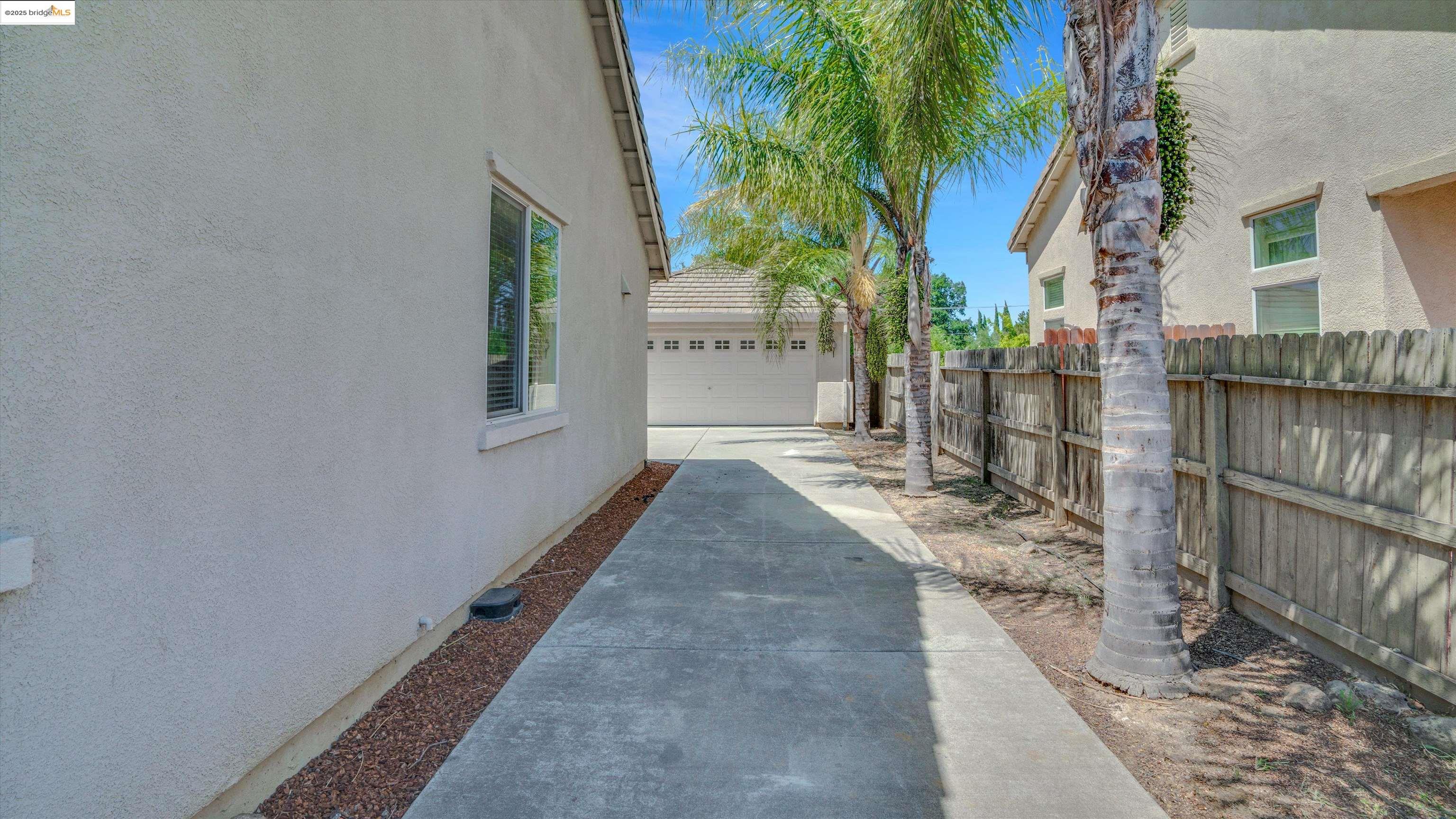 Detail Gallery Image 42 of 44 For 1740 Newark Ln, Suisun City,  CA 94585 - 3 Beds | 2/1 Baths