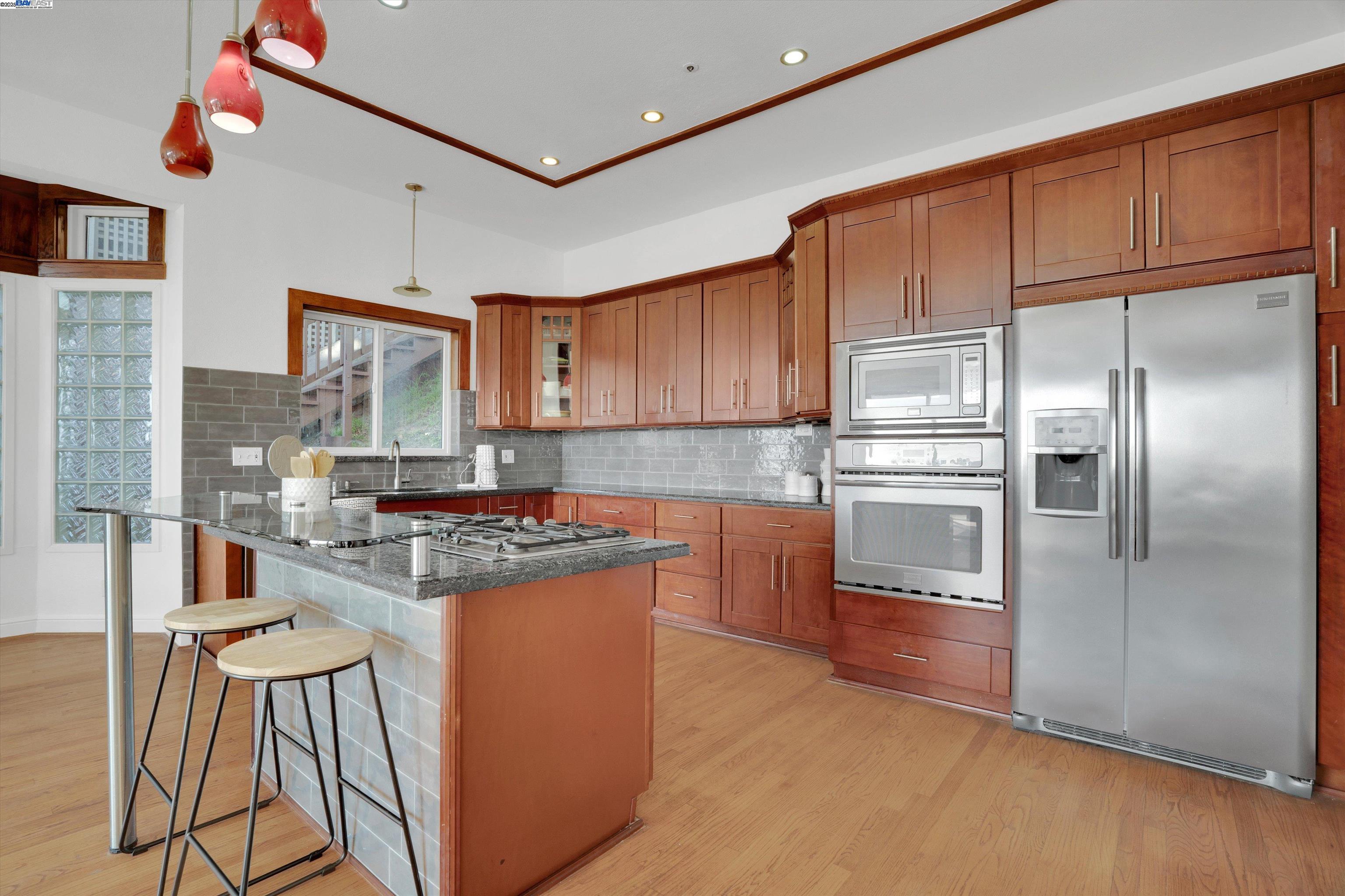7001 Elverton Dr, Oakland, California 94611, 4 Bedrooms Bedrooms, 9 Rooms Rooms,3 BathroomsBathrooms,Residential,For Sale,7001 Elverton Dr,41096873