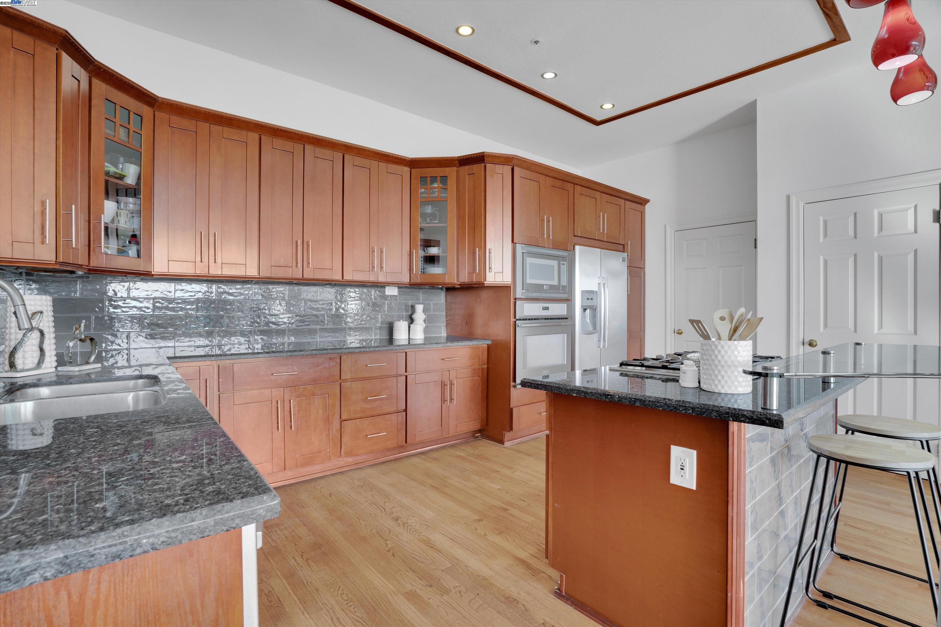 7001 Elverton Dr, Oakland, California 94611, 4 Bedrooms Bedrooms, 9 Rooms Rooms,3 BathroomsBathrooms,Residential,For Sale,7001 Elverton Dr,41096873