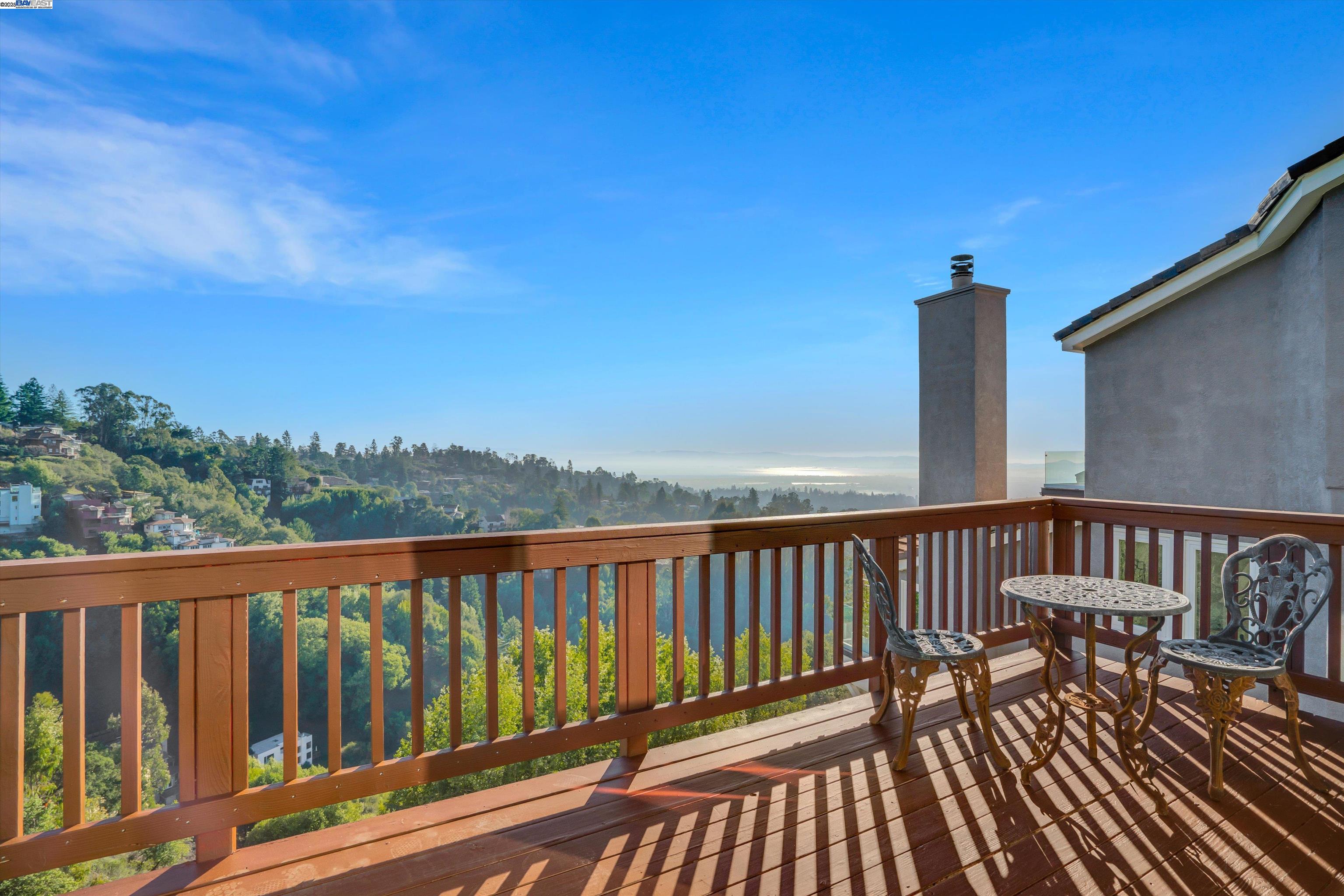 7001 Elverton Dr, Oakland, California 94611, 4 Bedrooms Bedrooms, 9 Rooms Rooms,3 BathroomsBathrooms,Residential,For Sale,7001 Elverton Dr,41096873