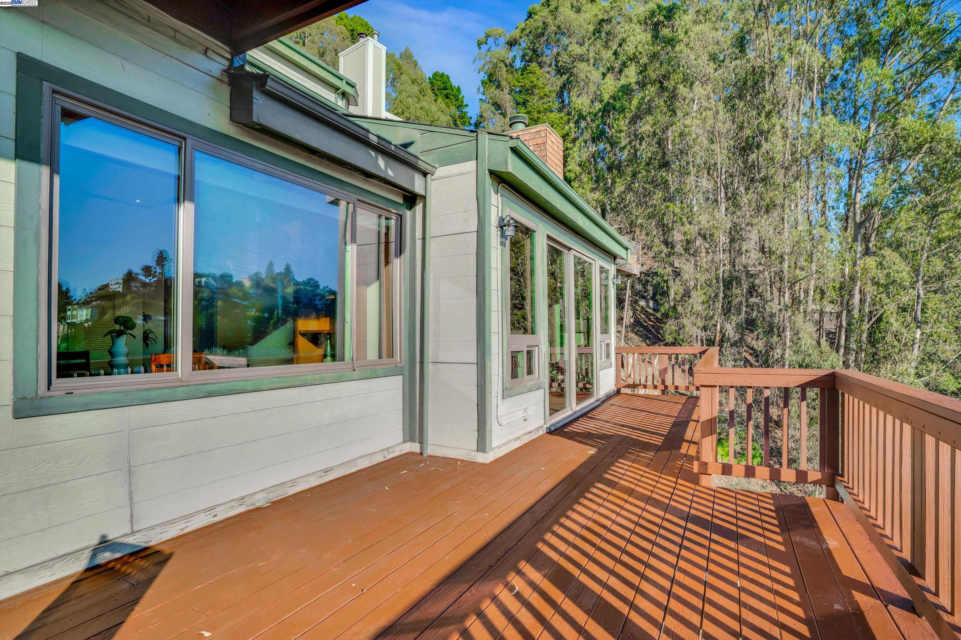 7001 Elverton Dr, Oakland, California 94611, 4 Bedrooms Bedrooms, 9 Rooms Rooms,3 BathroomsBathrooms,Residential,For Sale,7001 Elverton Dr,41096873