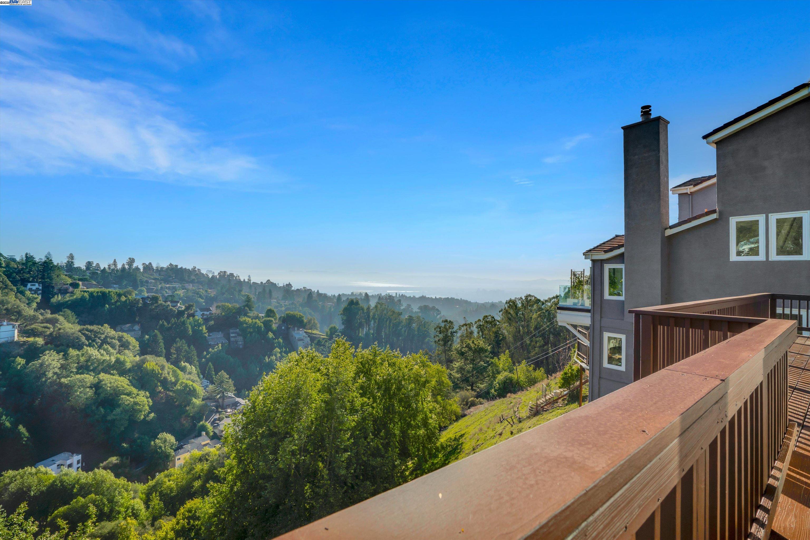 7001 Elverton Dr, Oakland, California 94611, 4 Bedrooms Bedrooms, 9 Rooms Rooms,3 BathroomsBathrooms,Residential,For Sale,7001 Elverton Dr,41096873