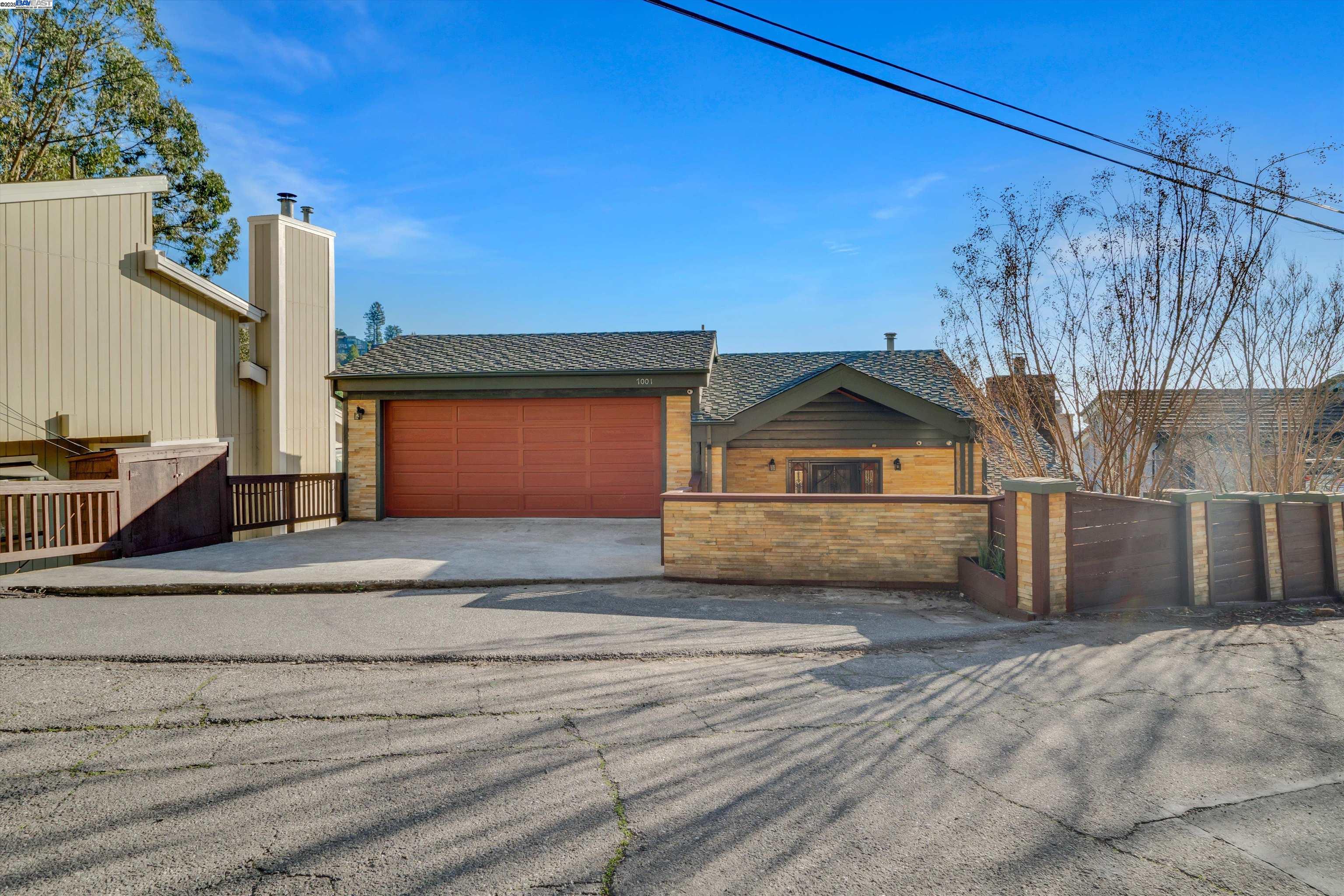 7001 Elverton Dr, Oakland, California 94611, 4 Bedrooms Bedrooms, 9 Rooms Rooms,3 BathroomsBathrooms,Residential,For Sale,7001 Elverton Dr,41096873