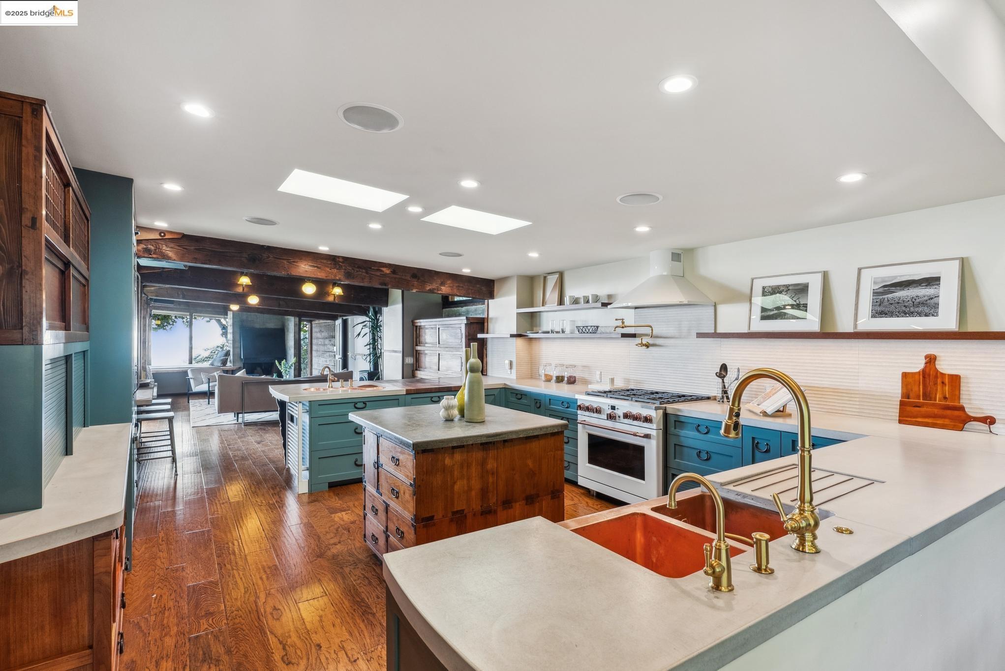 property-img