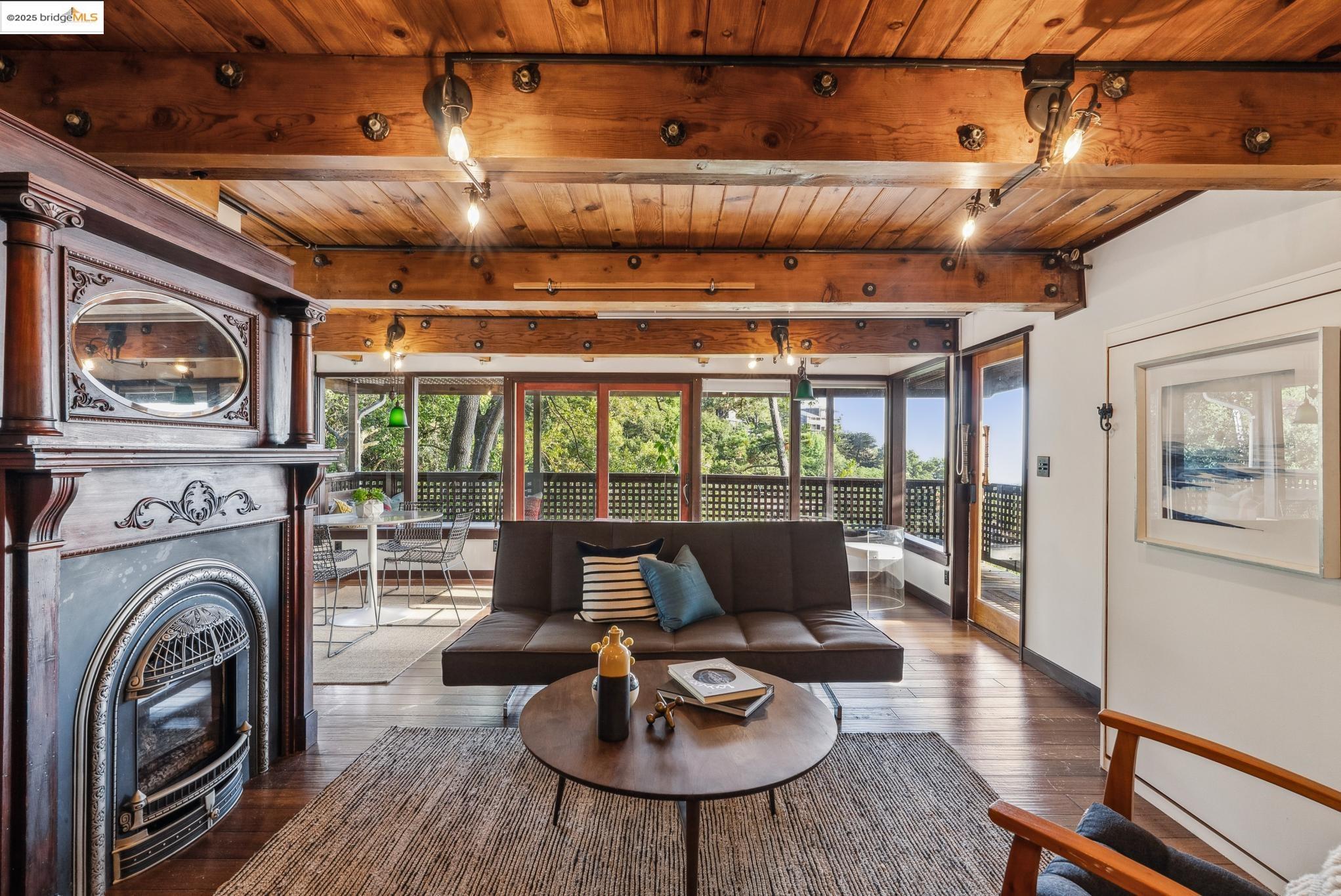 property-img