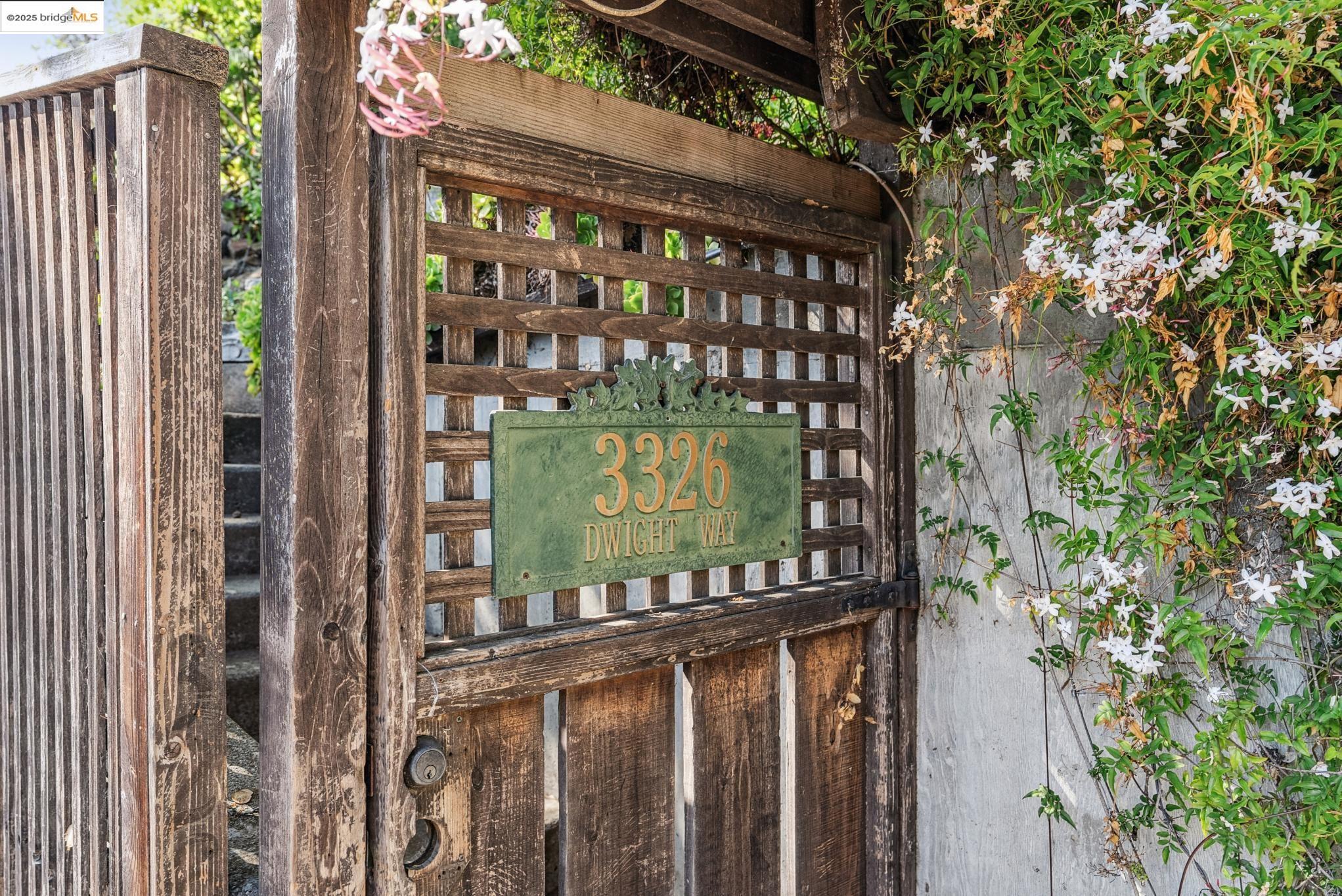 property-img