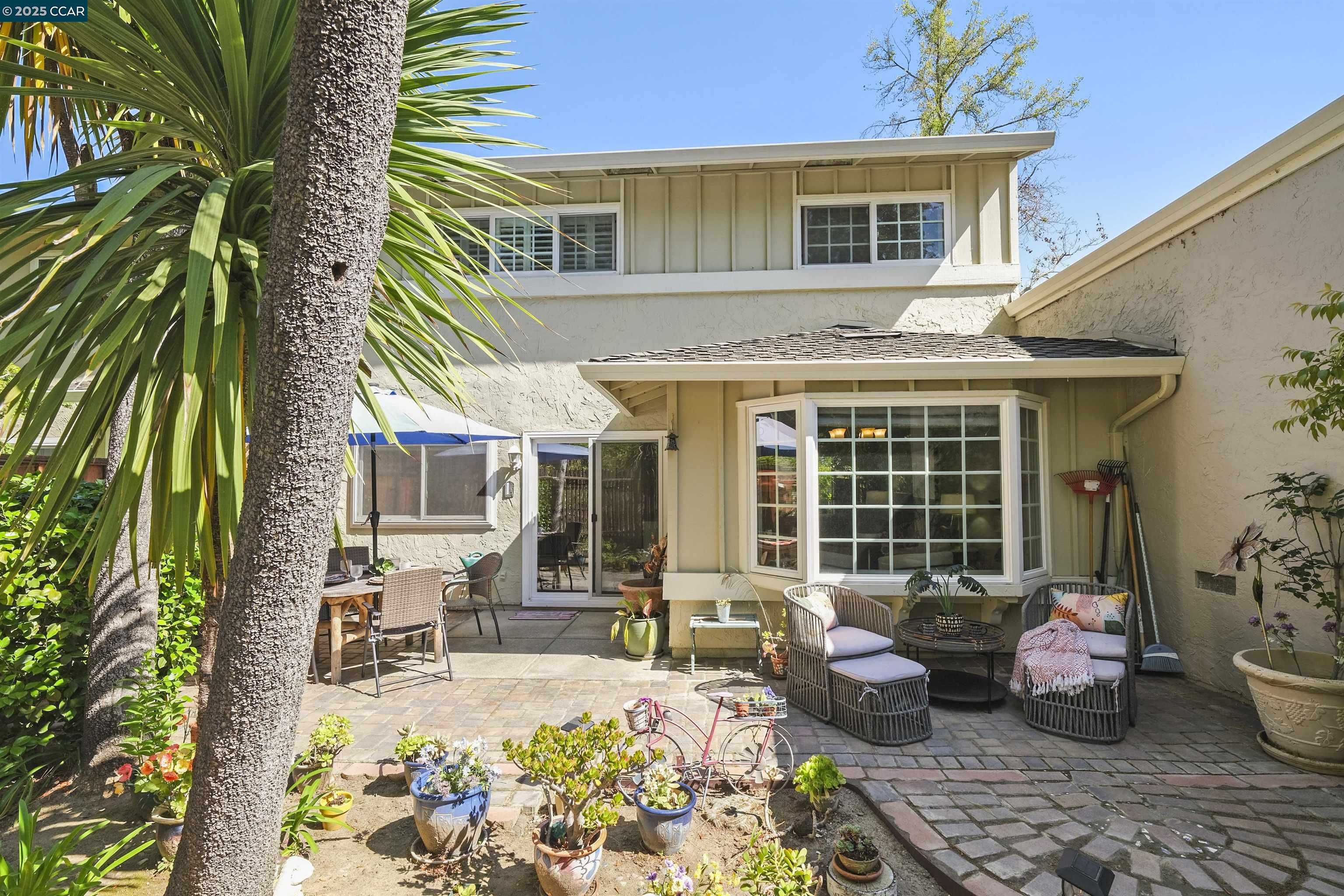 1523 Siskiyou Dr