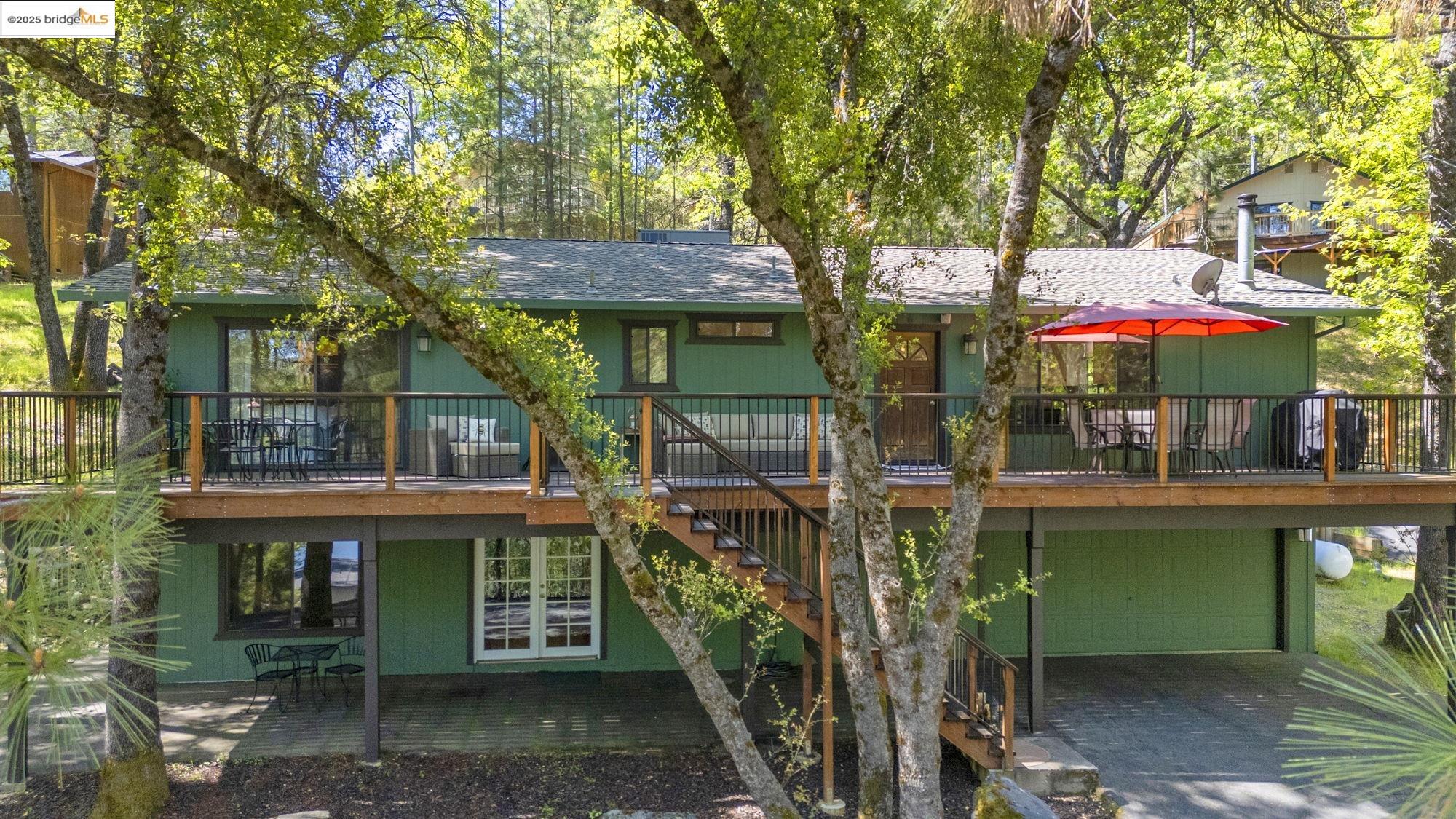 Detail Gallery Image 1 of 44 For 19779 Pine Mountain Dr, Groveland,  CA 95321 - 3 Beds | 3 Baths