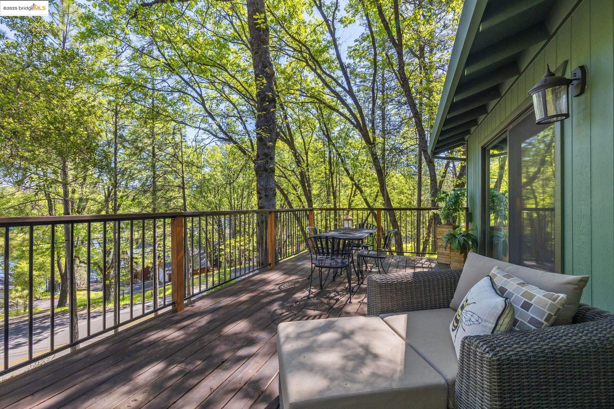 Detail Gallery Image 16 of 44 For 19779 Pine Mountain Dr, Groveland,  CA 95321 - 3 Beds | 3 Baths
