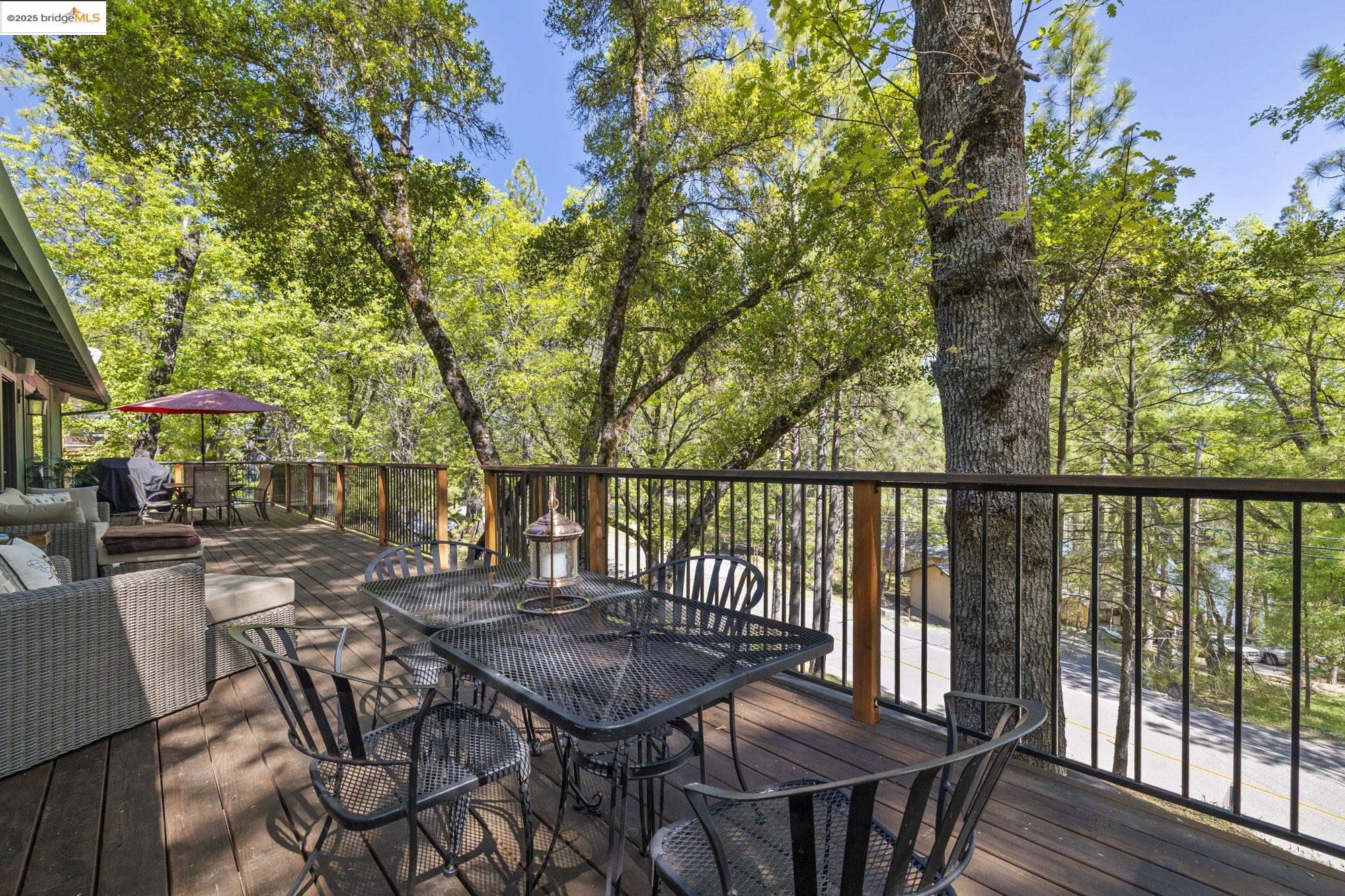 Detail Gallery Image 20 of 44 For 19779 Pine Mountain Dr, Groveland,  CA 95321 - 3 Beds | 3 Baths