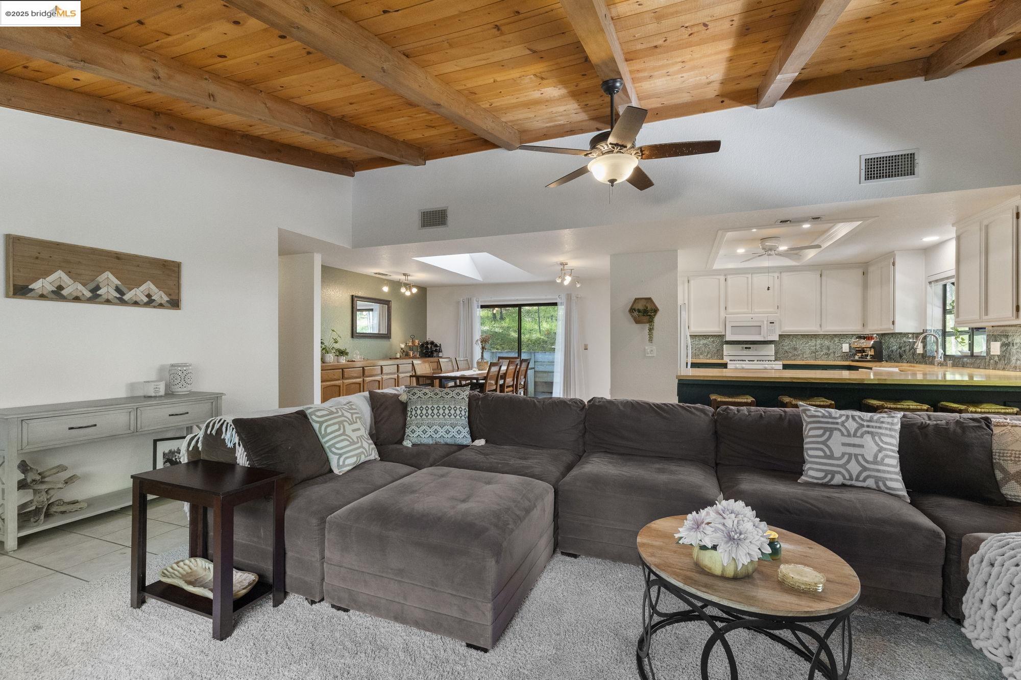 Detail Gallery Image 22 of 44 For 19779 Pine Mountain Dr, Groveland,  CA 95321 - 3 Beds | 3 Baths