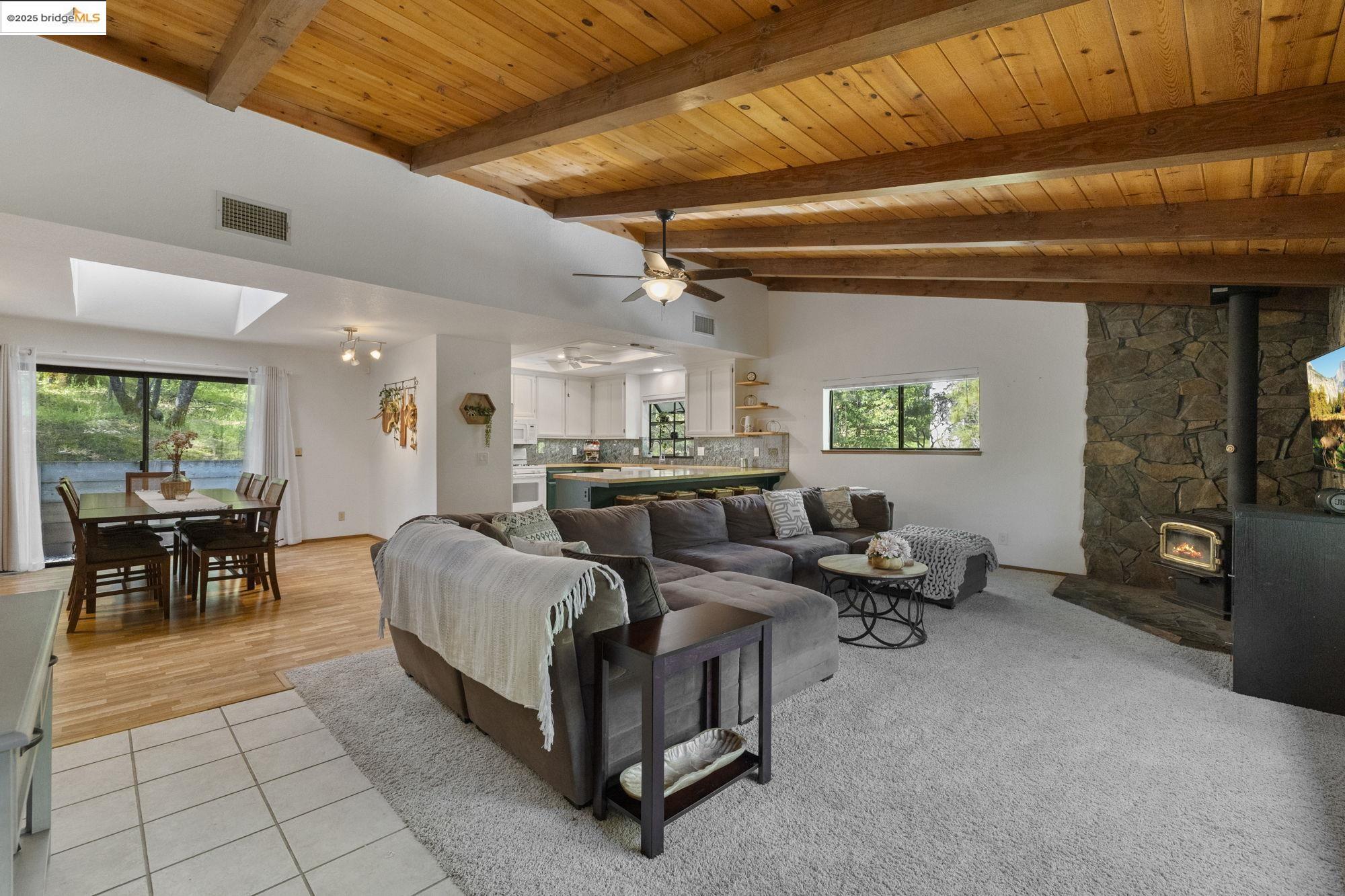 Detail Gallery Image 24 of 44 For 19779 Pine Mountain Dr, Groveland,  CA 95321 - 3 Beds | 3 Baths
