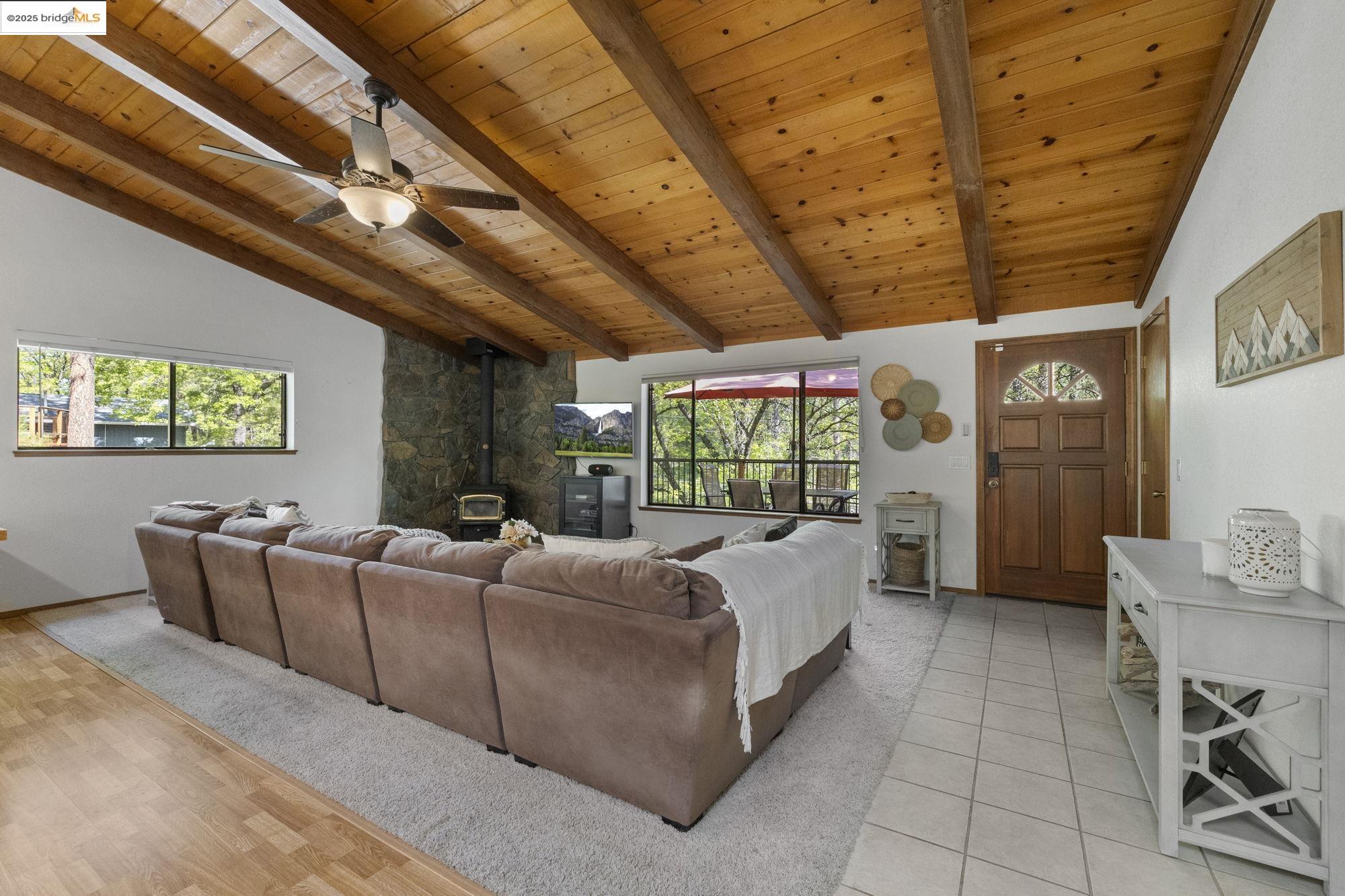 Detail Gallery Image 26 of 44 For 19779 Pine Mountain Dr, Groveland,  CA 95321 - 3 Beds | 3 Baths