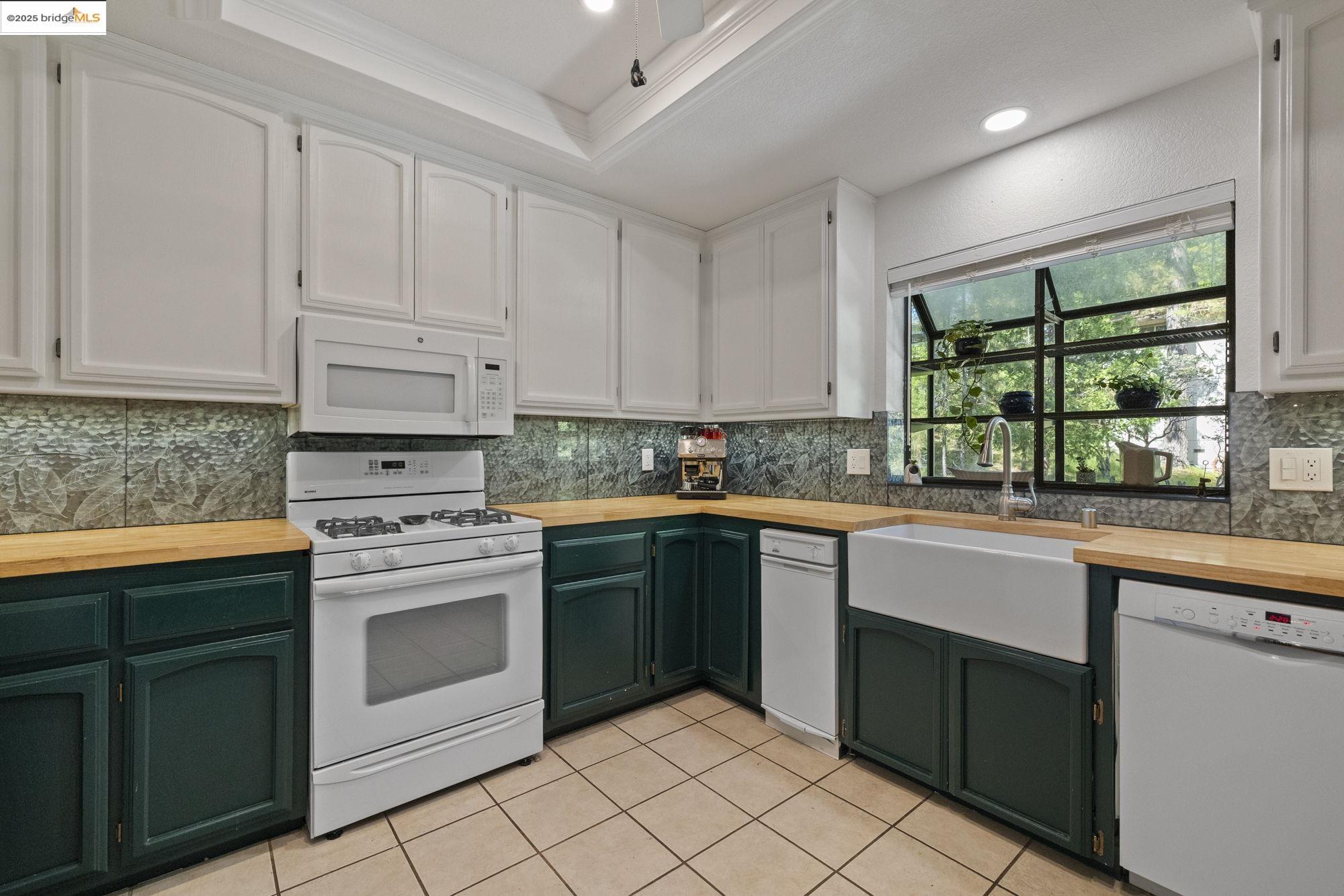 Detail Gallery Image 28 of 44 For 19779 Pine Mountain Dr, Groveland,  CA 95321 - 3 Beds | 3 Baths
