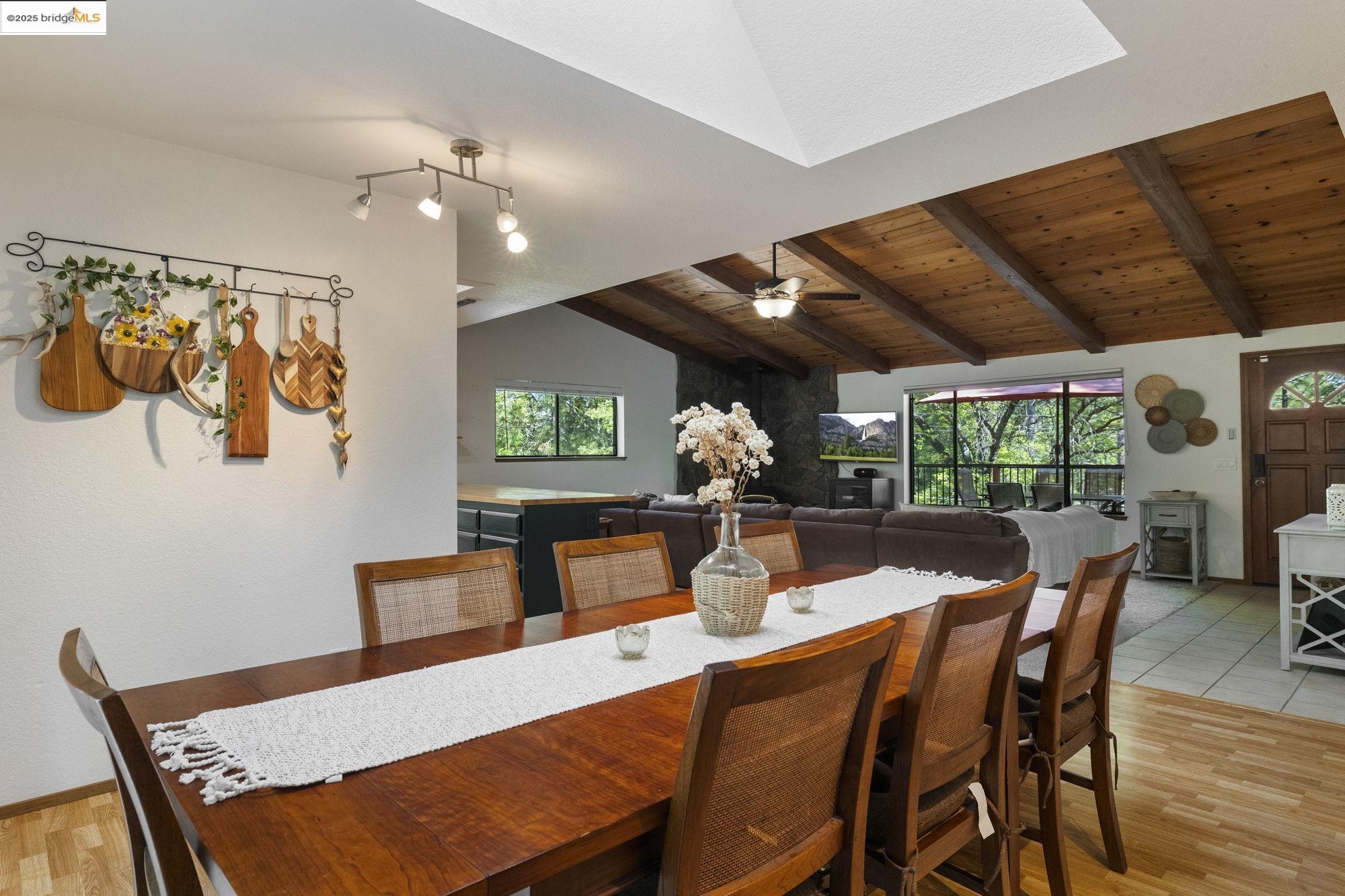 Detail Gallery Image 29 of 44 For 19779 Pine Mountain Dr, Groveland,  CA 95321 - 4 Beds | 3 Baths