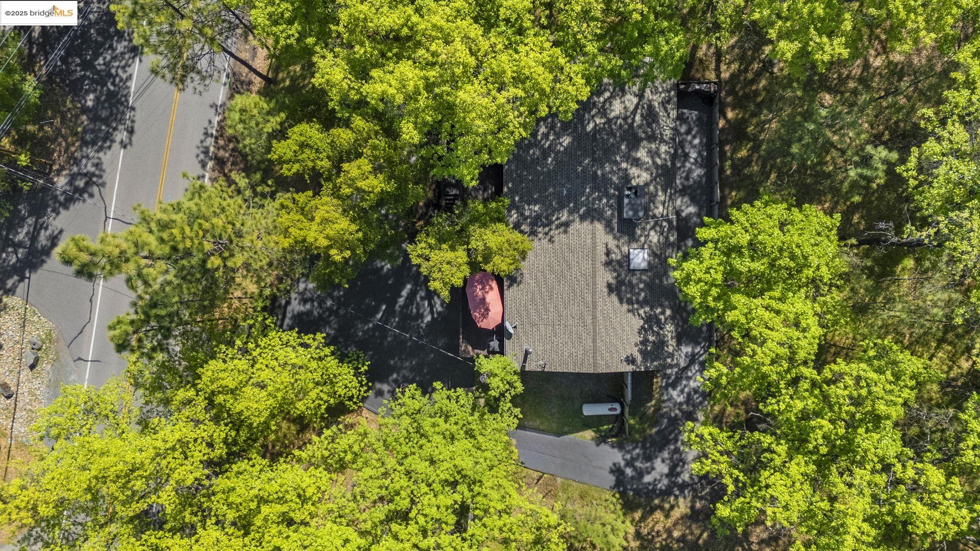 Detail Gallery Image 9 of 44 For 19779 Pine Mountain Dr, Groveland,  CA 95321 - 3 Beds | 3 Baths