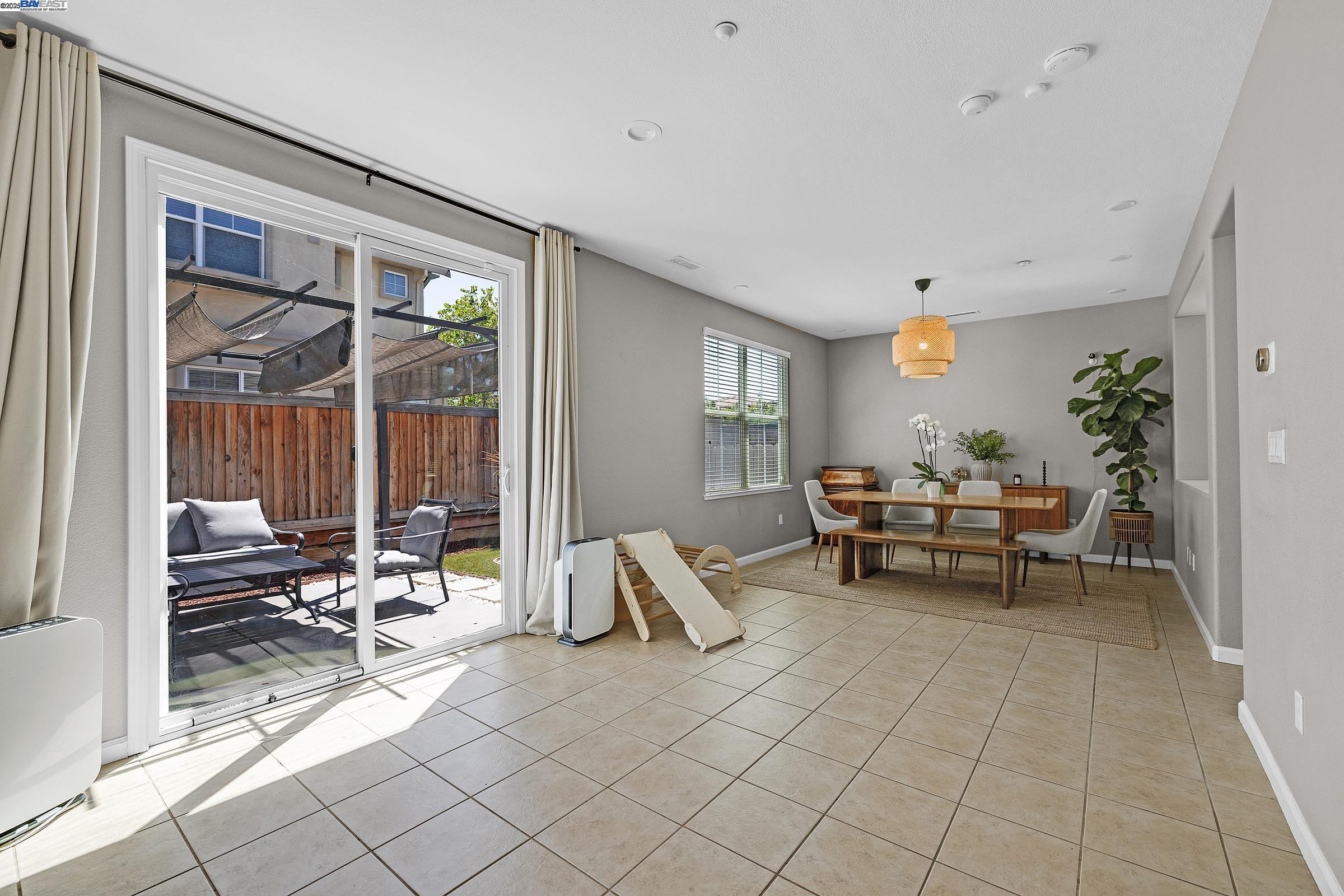 Detail Gallery Image 19 of 33 For 470 Chicory Ct, Brentwood,  CA 94513 - 3 Beds | 2/1 Baths