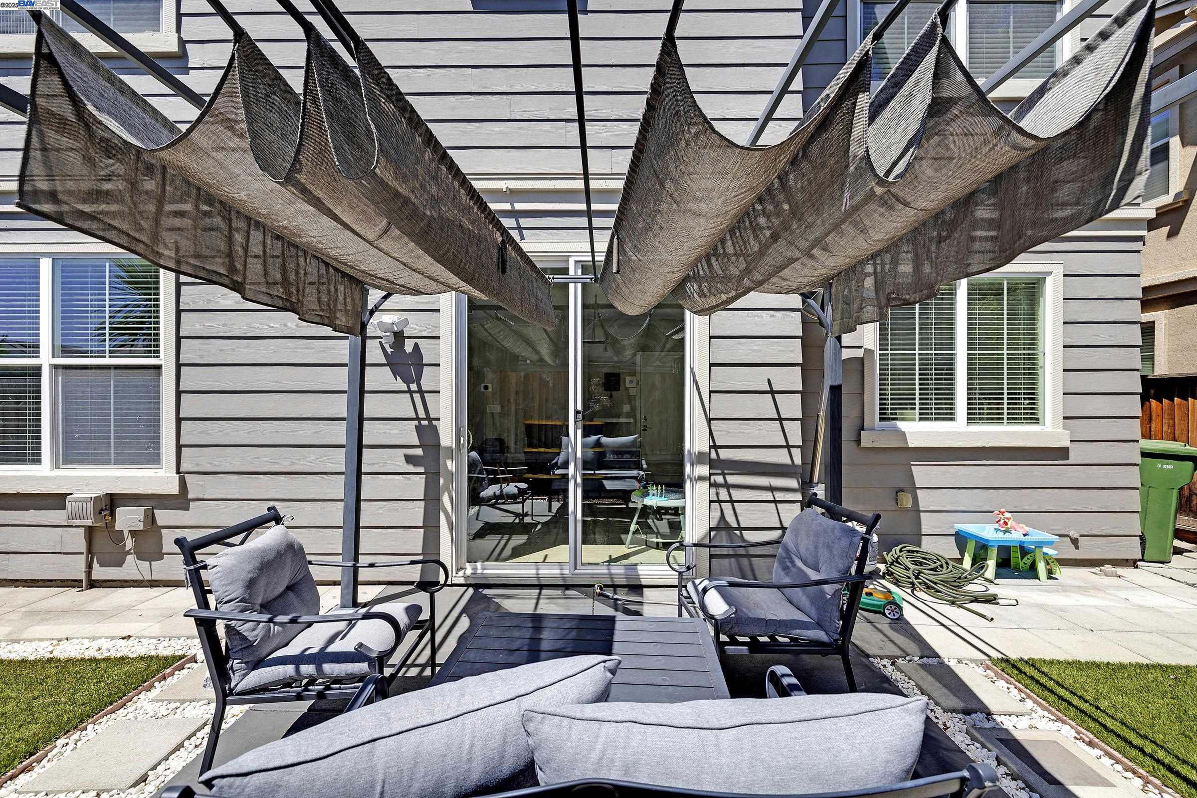 Detail Gallery Image 6 of 33 For 470 Chicory Ct, Brentwood,  CA 94513 - 3 Beds | 2/1 Baths