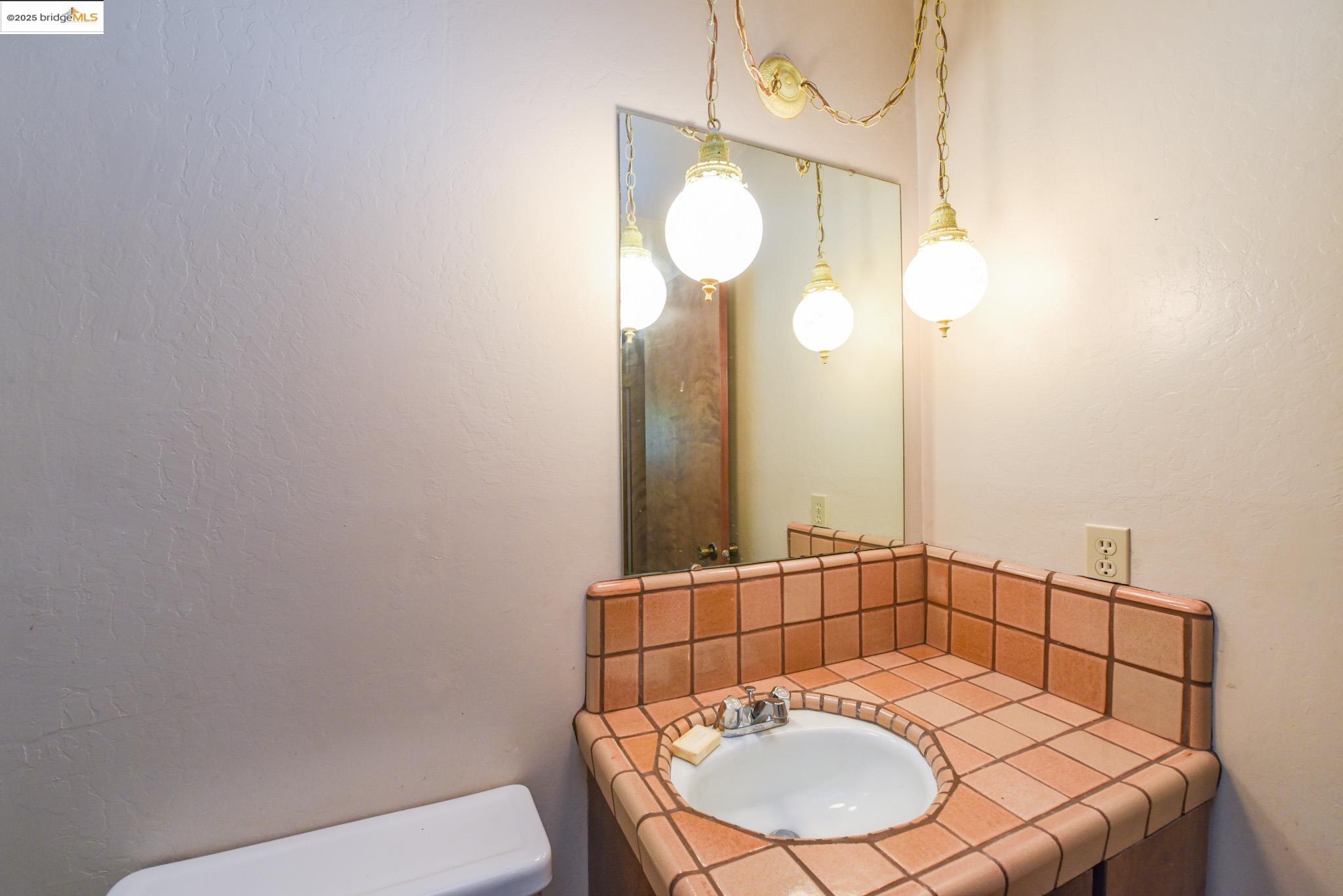 Detail Gallery Image 16 of 32 For 21919 Fallview Dr, Sonora,  CA 95370 - 3 Beds | 2 Baths