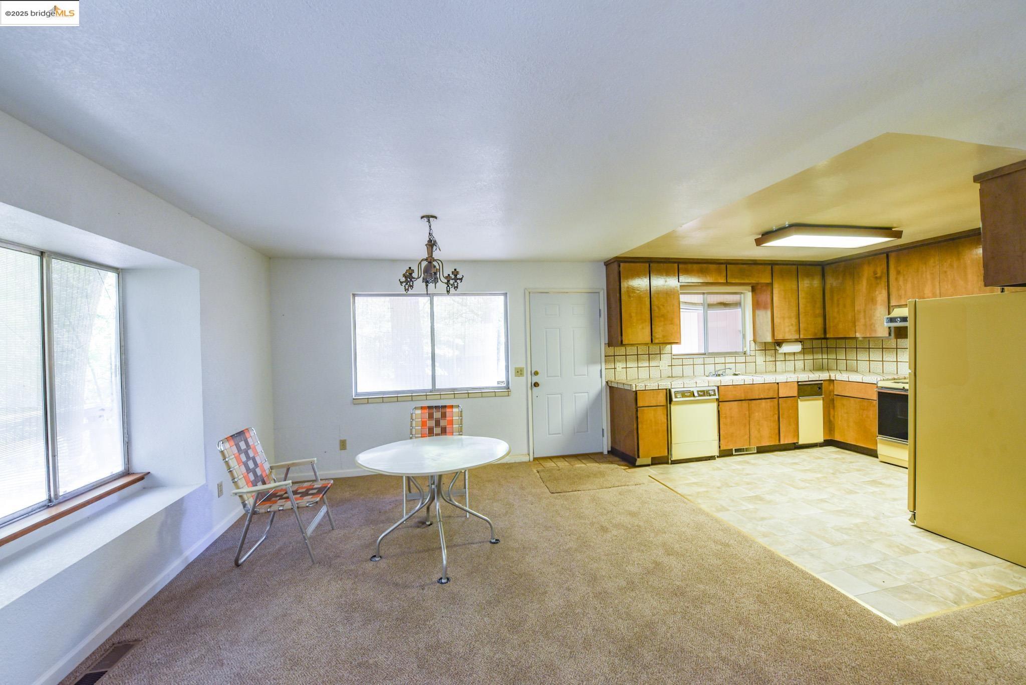 Detail Gallery Image 2 of 32 For 21919 Fallview Dr, Sonora,  CA 95370 - 3 Beds | 2 Baths