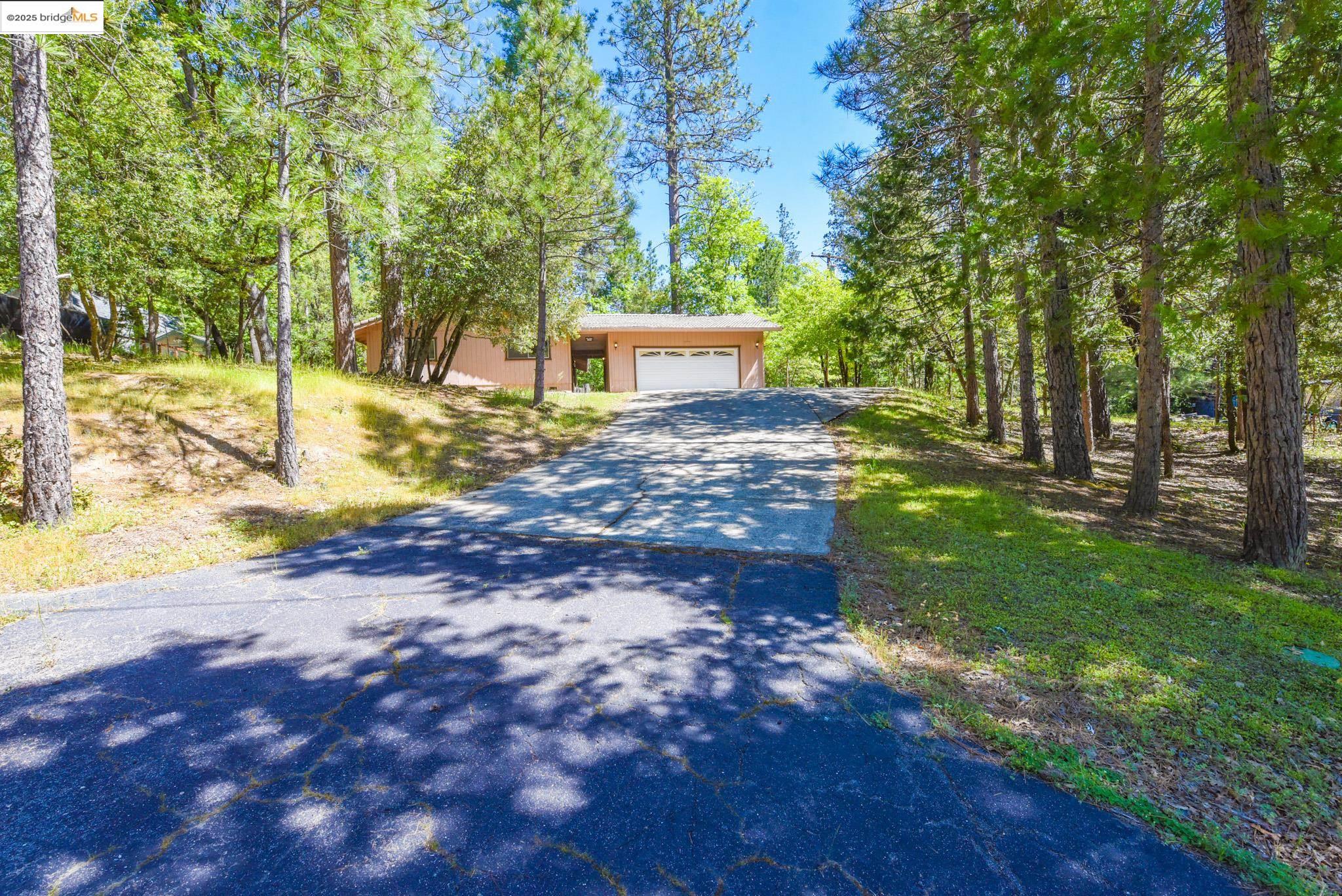 Detail Gallery Image 22 of 32 For 21919 Fallview Dr, Sonora,  CA 95370 - 3 Beds | 2 Baths
