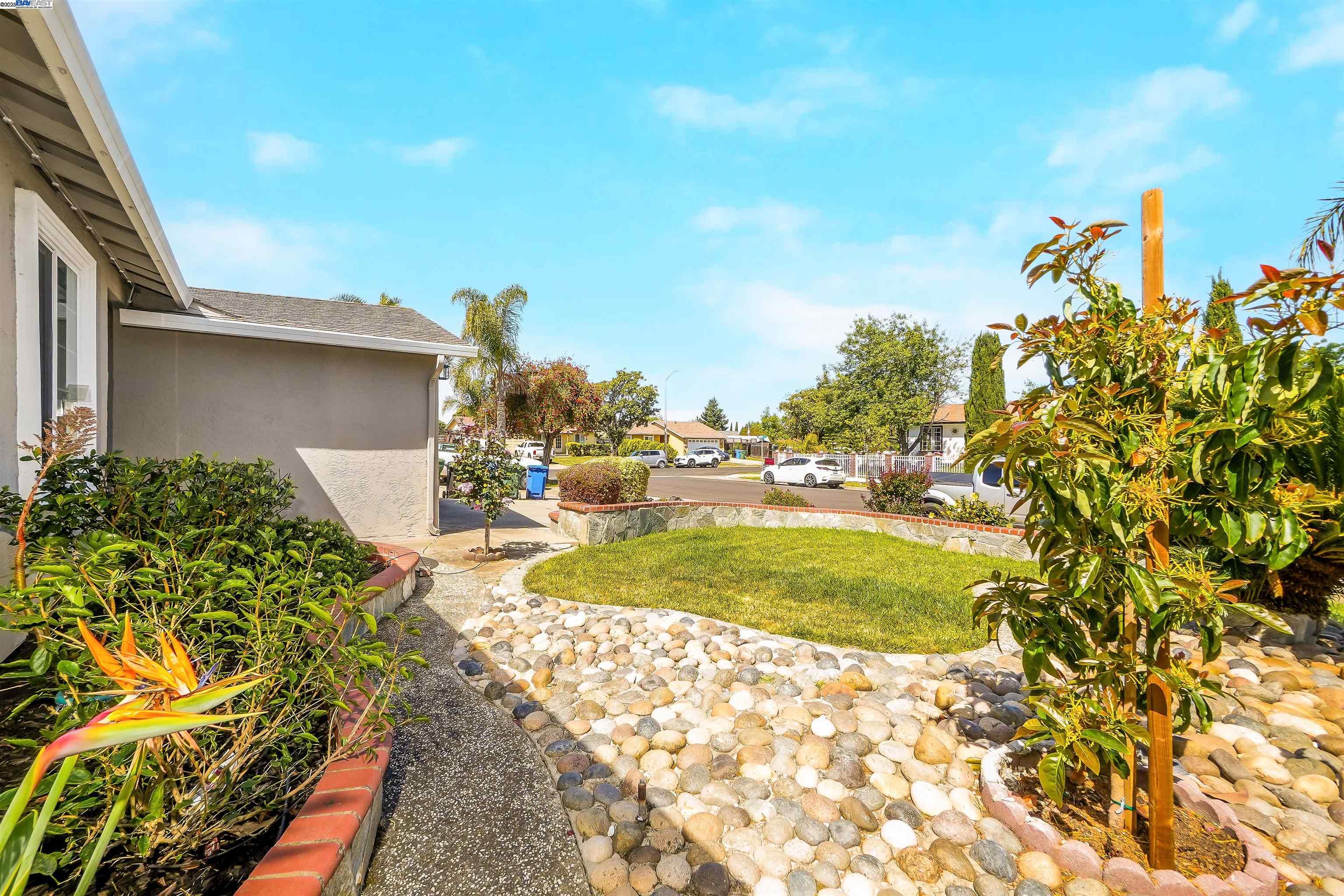 Detail Gallery Image 6 of 45 For 7682 Linden Ct, Newark,  CA 94560 - 3 Beds | 2 Baths