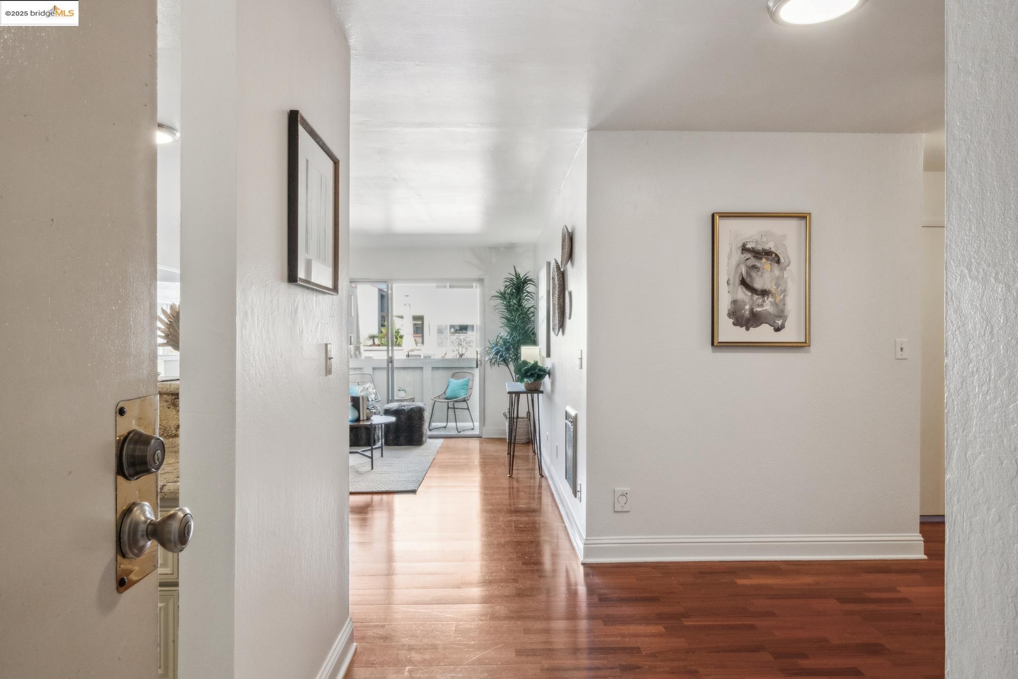 Photo #4: 41096895 Listing: Photo #4