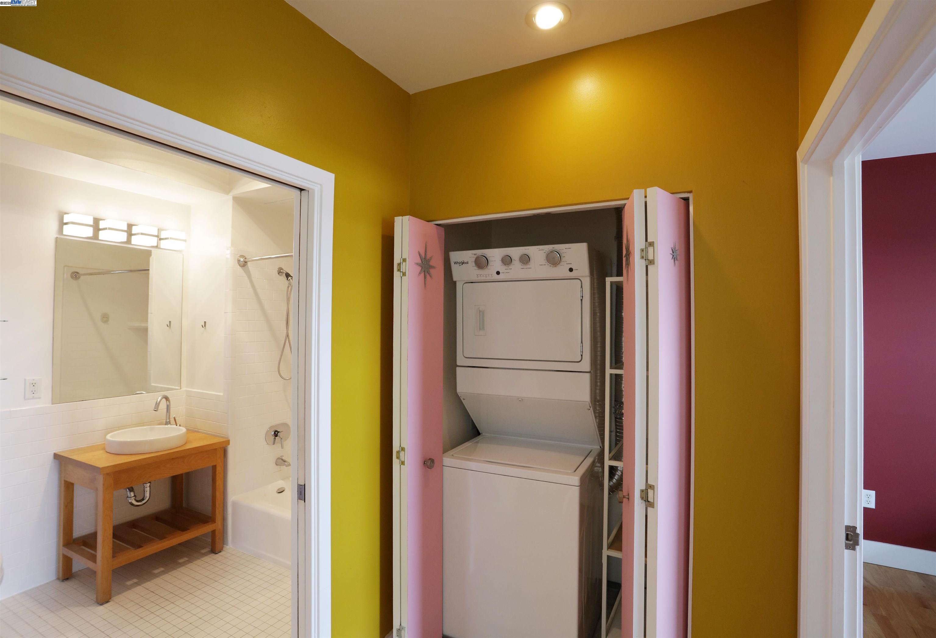 Detail Gallery Image 8 of 13 For 371 30th #201,  Oakland,  CA 94609 - 1 Beds | 1 Baths