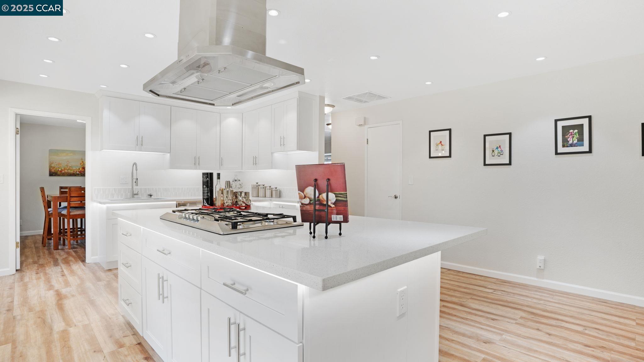 Detail Gallery Image 16 of 51 For 5517 Kirkwood Dr, Concord,  CA 94521 - 3 Beds | 2 Baths