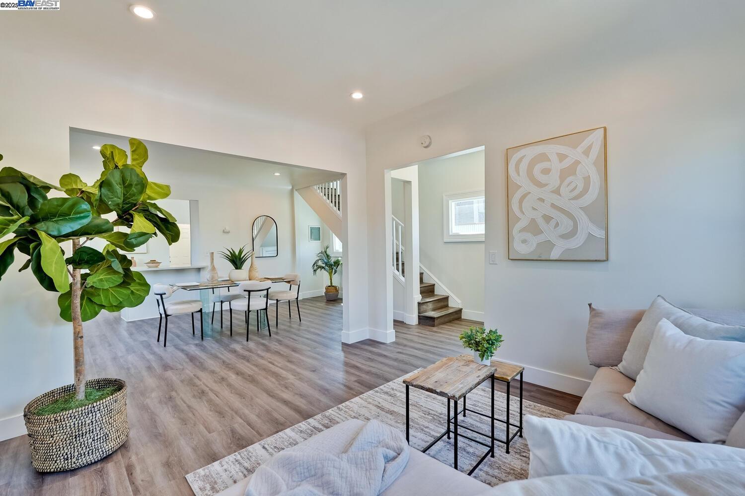 Detail Gallery Image 11 of 52 For 1611 15th Street, Oakland,  CA 94607 - 3 Beds | 2/1 Baths