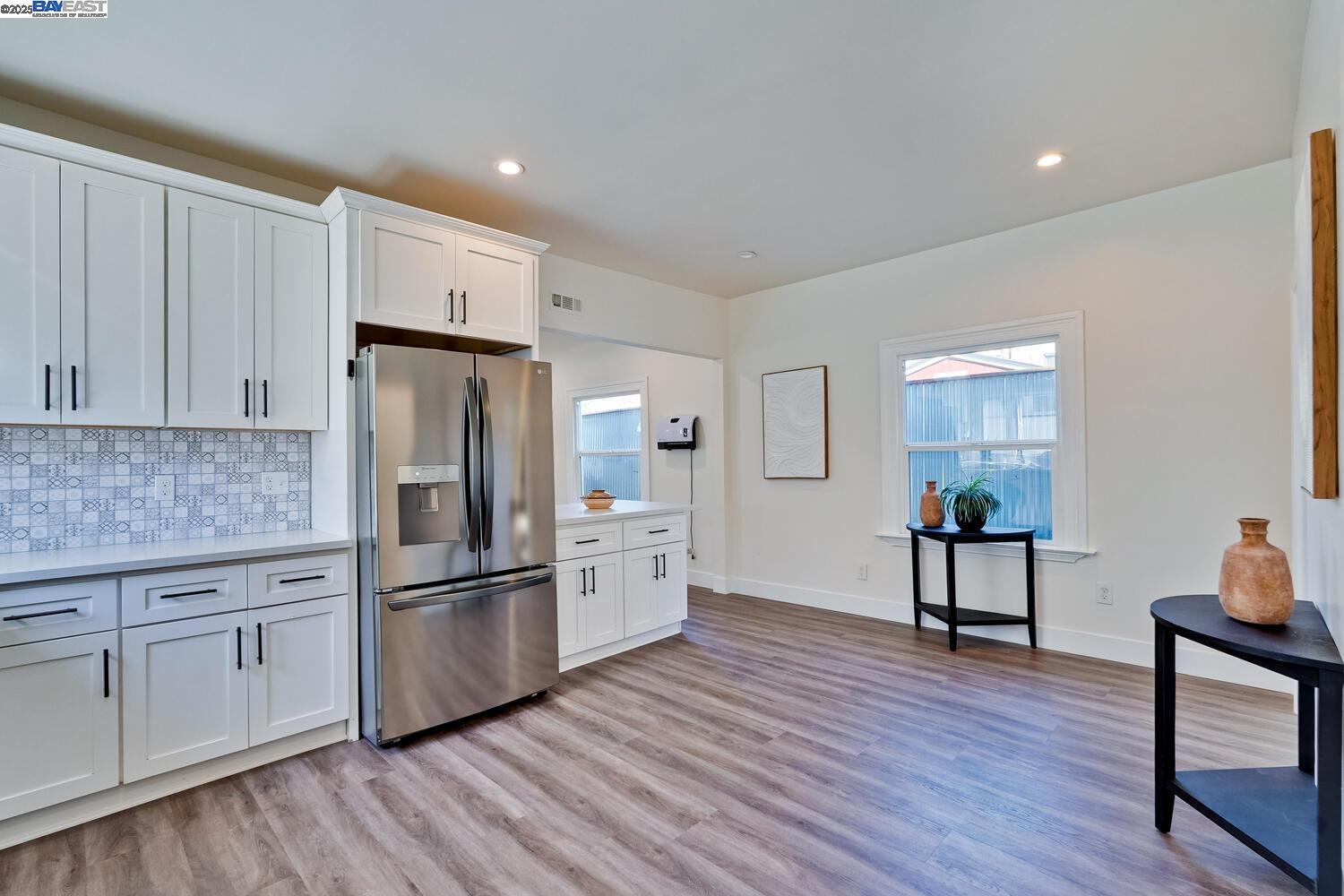 Detail Gallery Image 21 of 52 For 1611 15th Street, Oakland,  CA 94607 - 3 Beds | 2/1 Baths