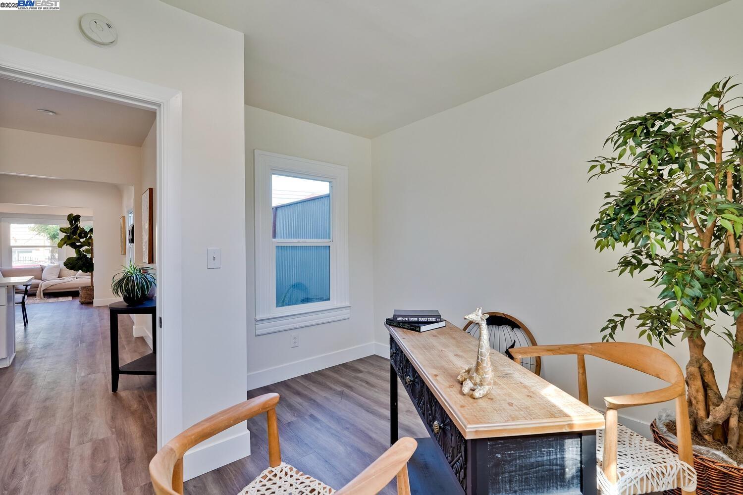 Detail Gallery Image 25 of 52 For 1611 15th Street, Oakland,  CA 94607 - 3 Beds | 2/1 Baths