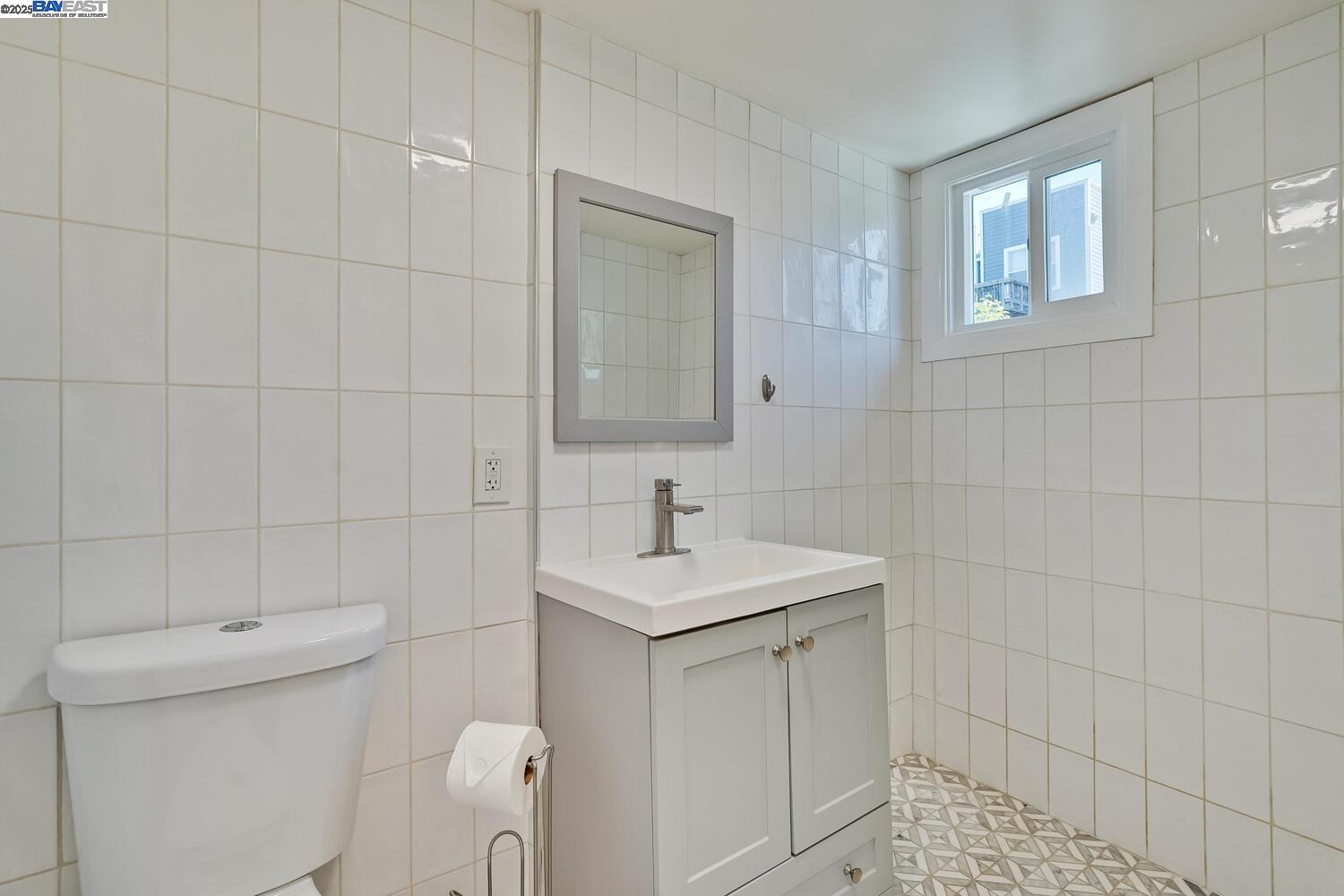 Detail Gallery Image 27 of 52 For 1611 15th Street, Oakland,  CA 94607 - 3 Beds | 2/1 Baths